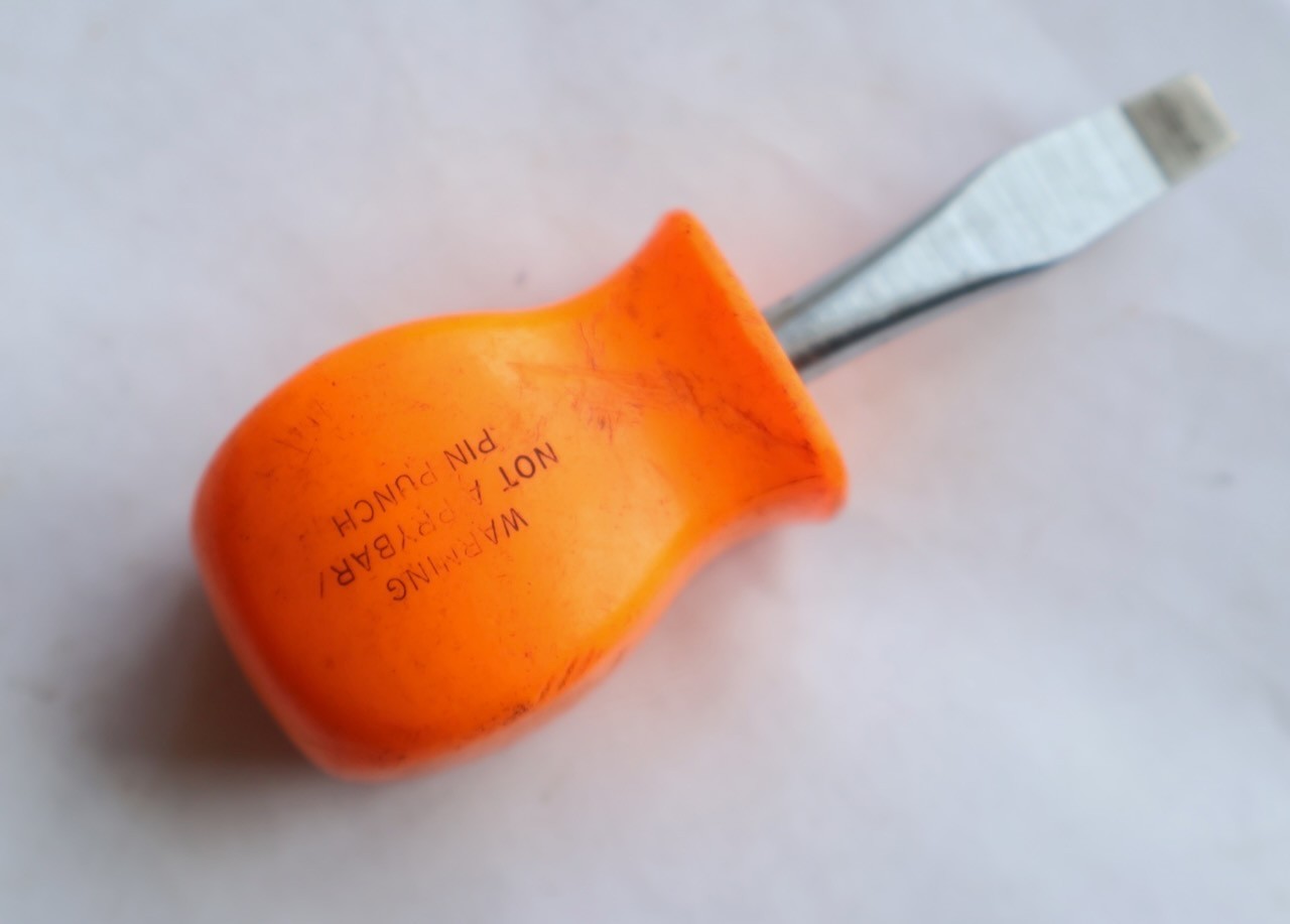 3.25″ Snap-on SSD1 Stubby Screwdriver w Orange Plastic Handle / Mt Top Tools