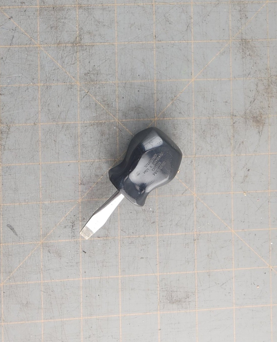 Snap On Tools Stubby Flat Blade Screwdriver SDD1 Black Hard Handle
