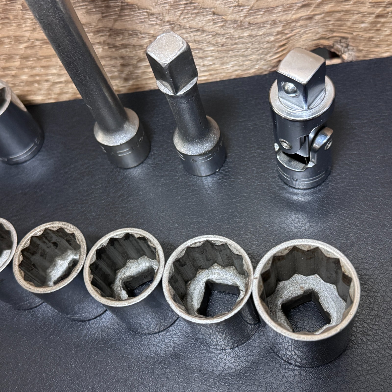 Craftsman Flying =V= 1/2 Drive SAE 12pt & 8pt Socket Set w/ Extensions & U-Joint