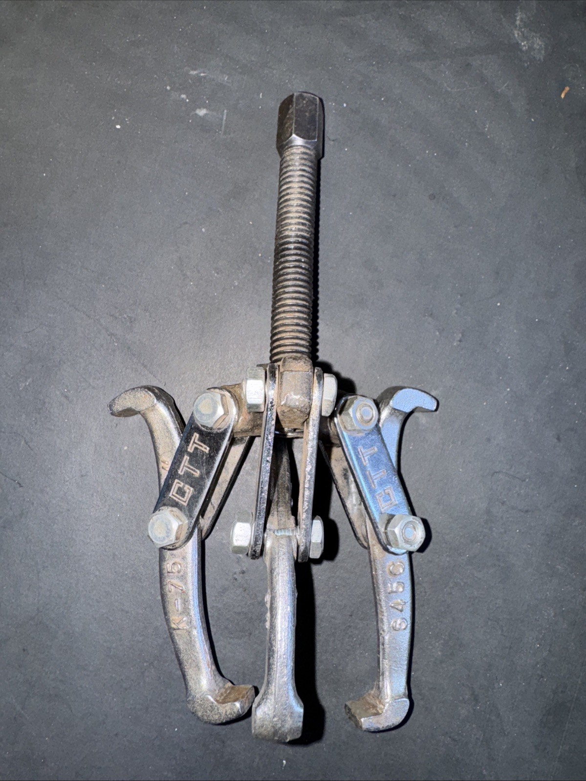 CTT K-75 3-Jawed Heavy Duty 3″ Gear Puller S45C