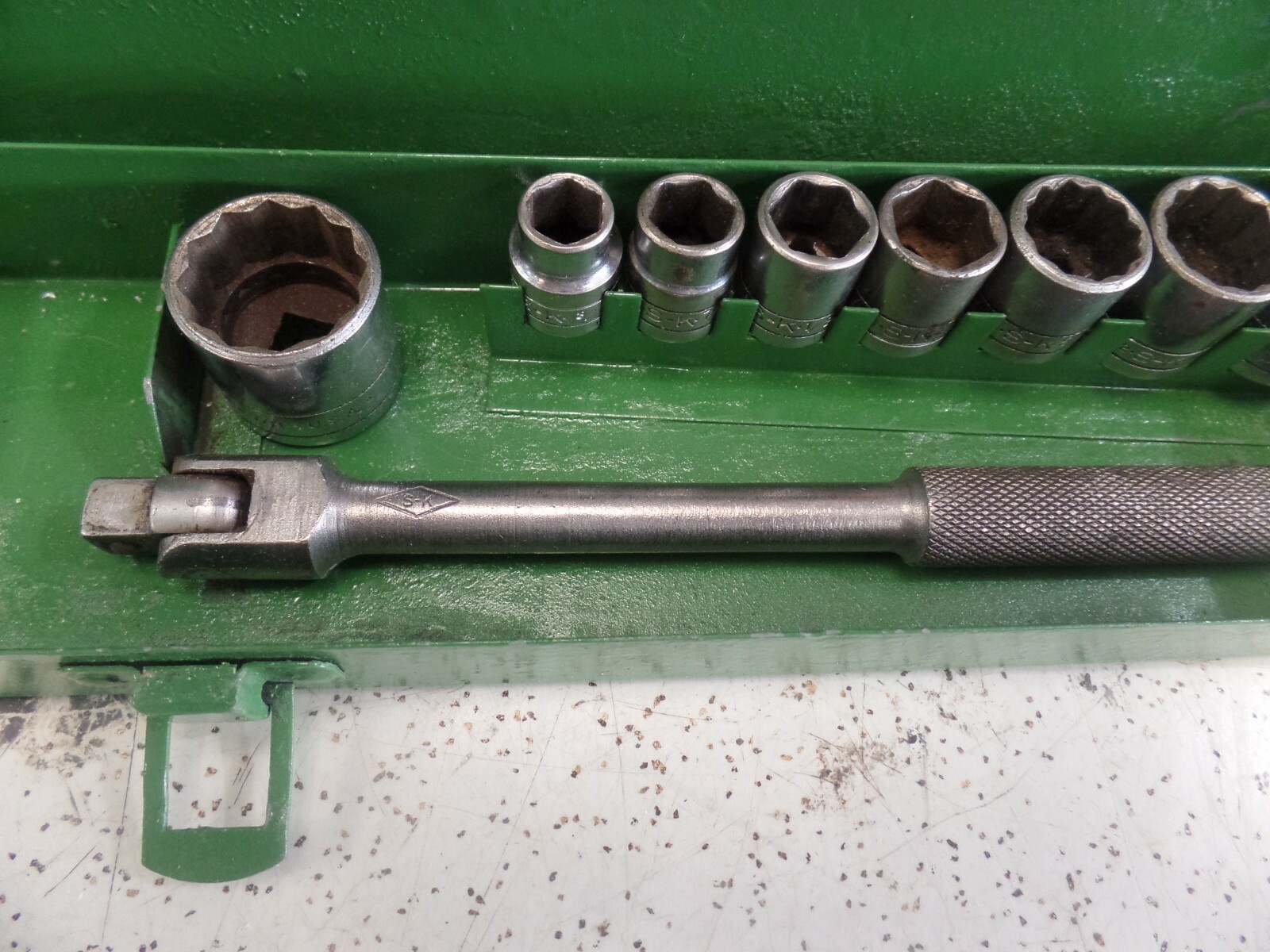 Vintage S-K Professional Tools 3/8″ SAE Socket Set INCOMPLETE/MIXED w Metal Case