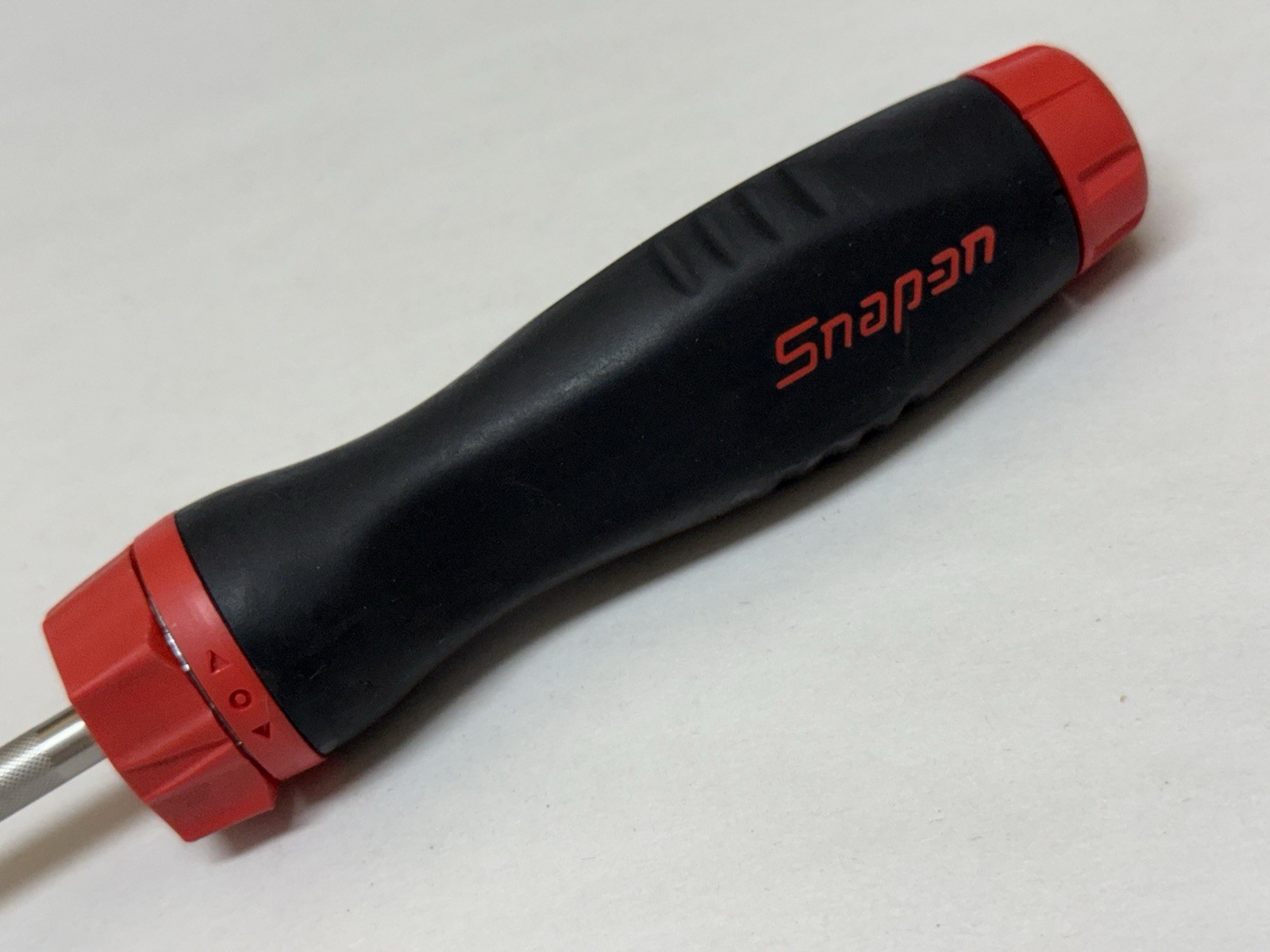 Snap-On USA Red Black Soft Grip Magnetic Ratcheting Screwdriver w/ Bits SGDMRC4A