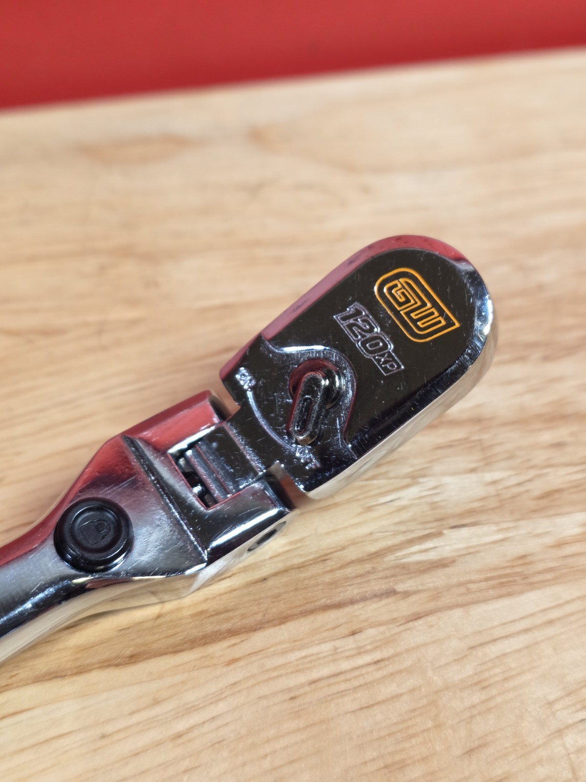 GEARWRENCH 81055 1/4″ Drive 9″ Cushion Grip 120XP Locking Flex Head Ratchet NICE