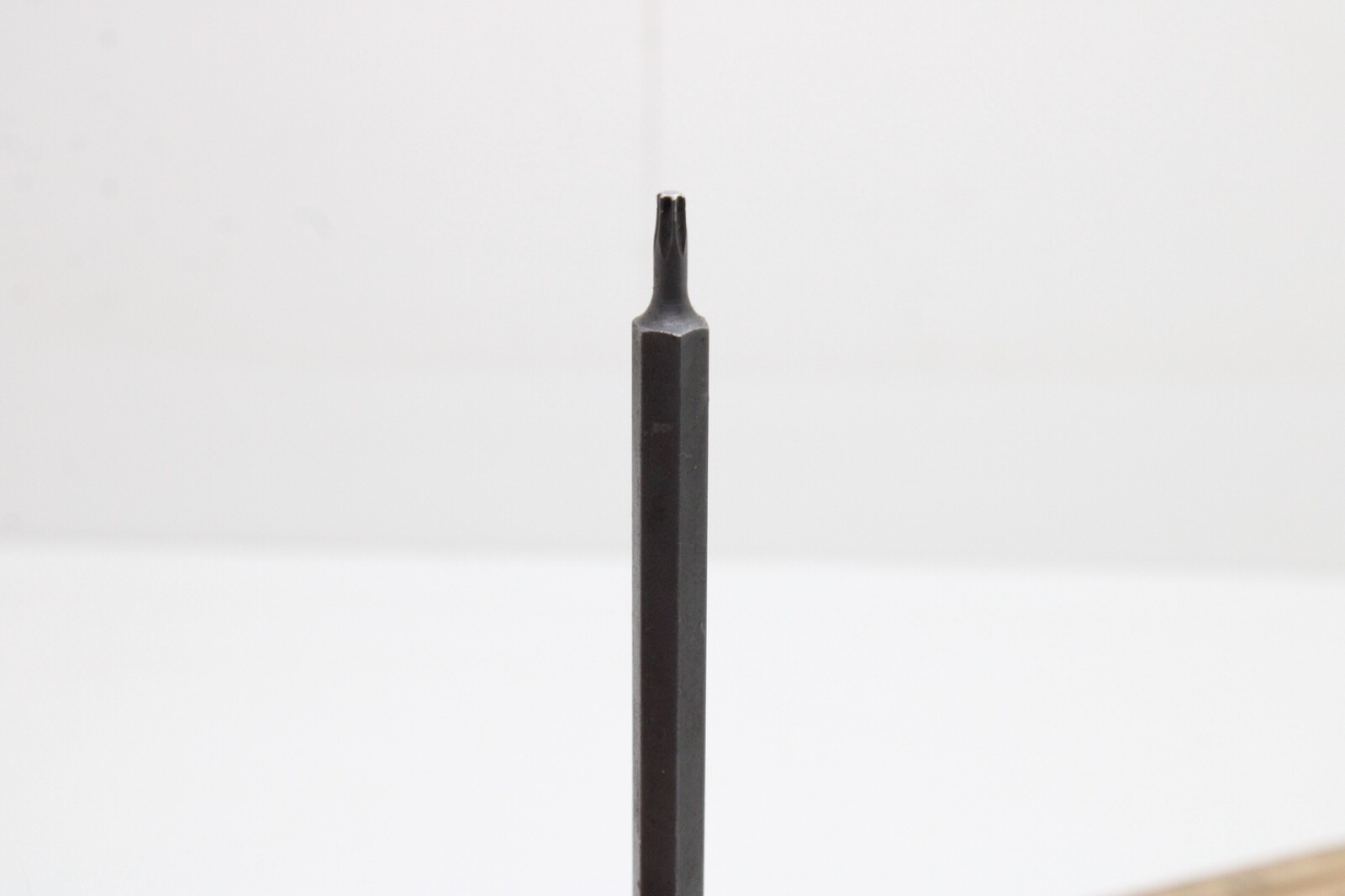 Gearwrench 82511 T10 1/4″ Drive Long Torx Bit Socket