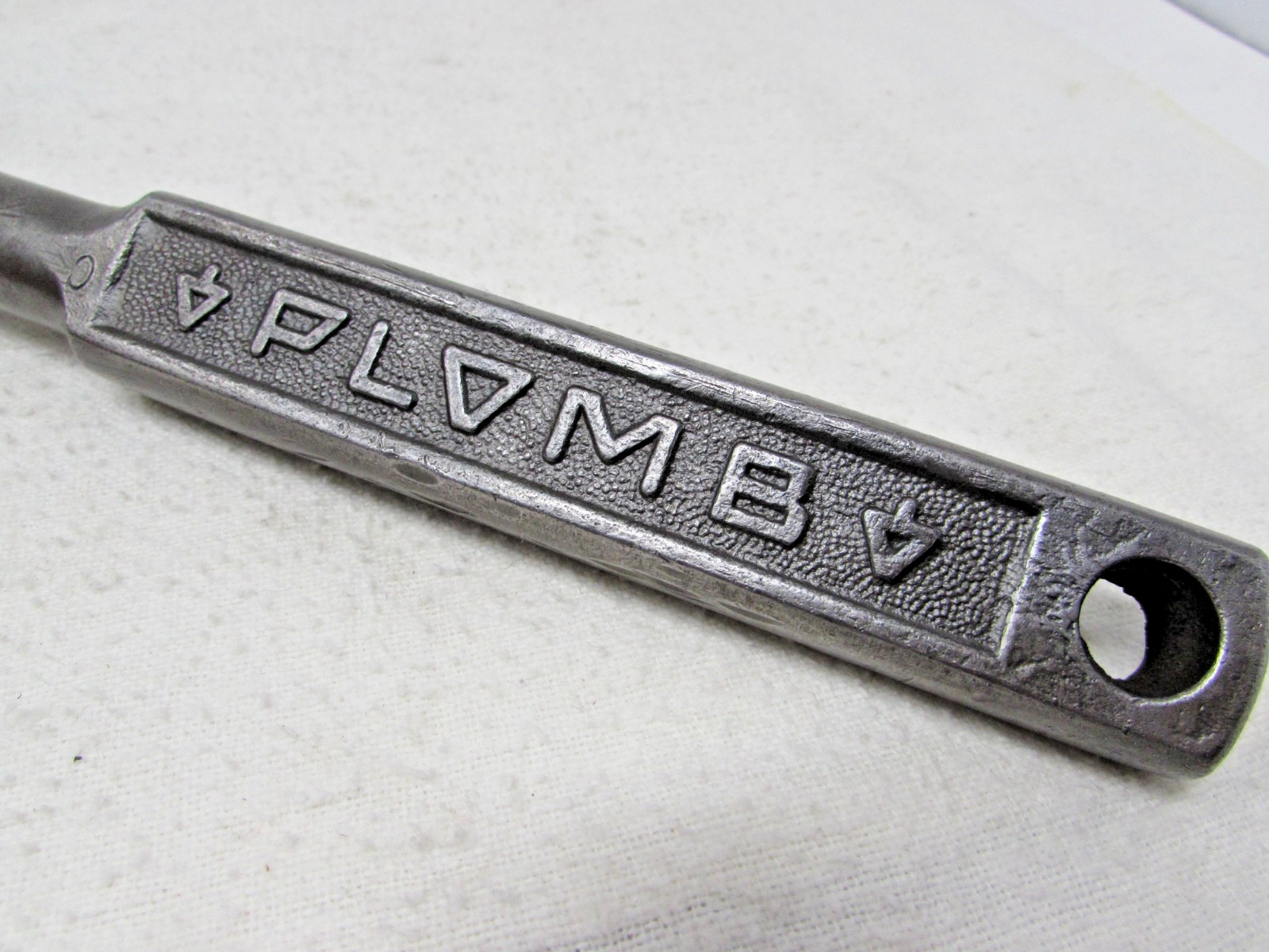 Vintage Plomb Plvmb 3/4″ Drive Pebble Finish 5668 22-Inch-Long Break-Over