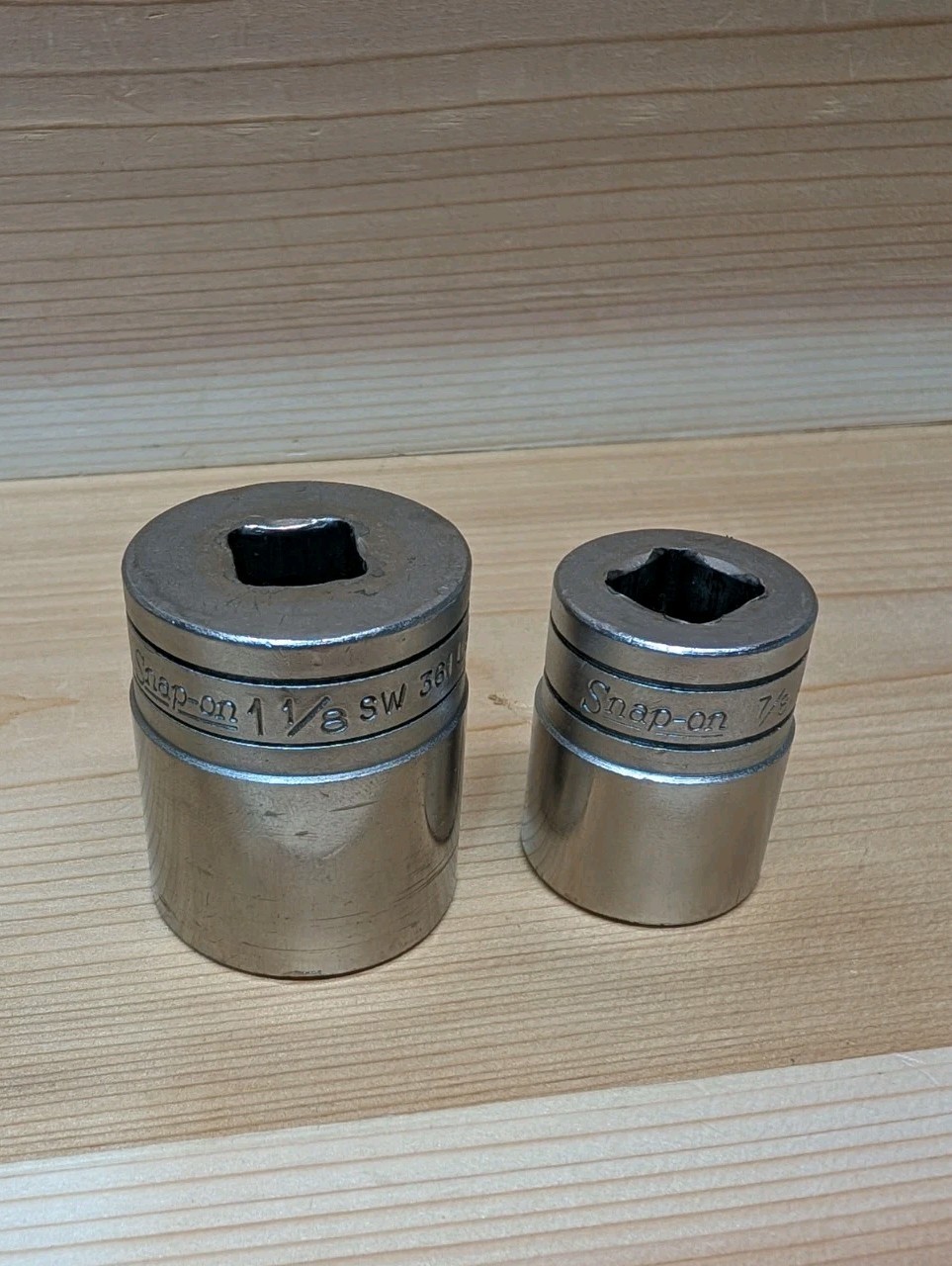 Snap-On 2 Piece Socket Set 1/2″ Drive 12-point Sw361 1 1/8″ & Sw281 7/8″