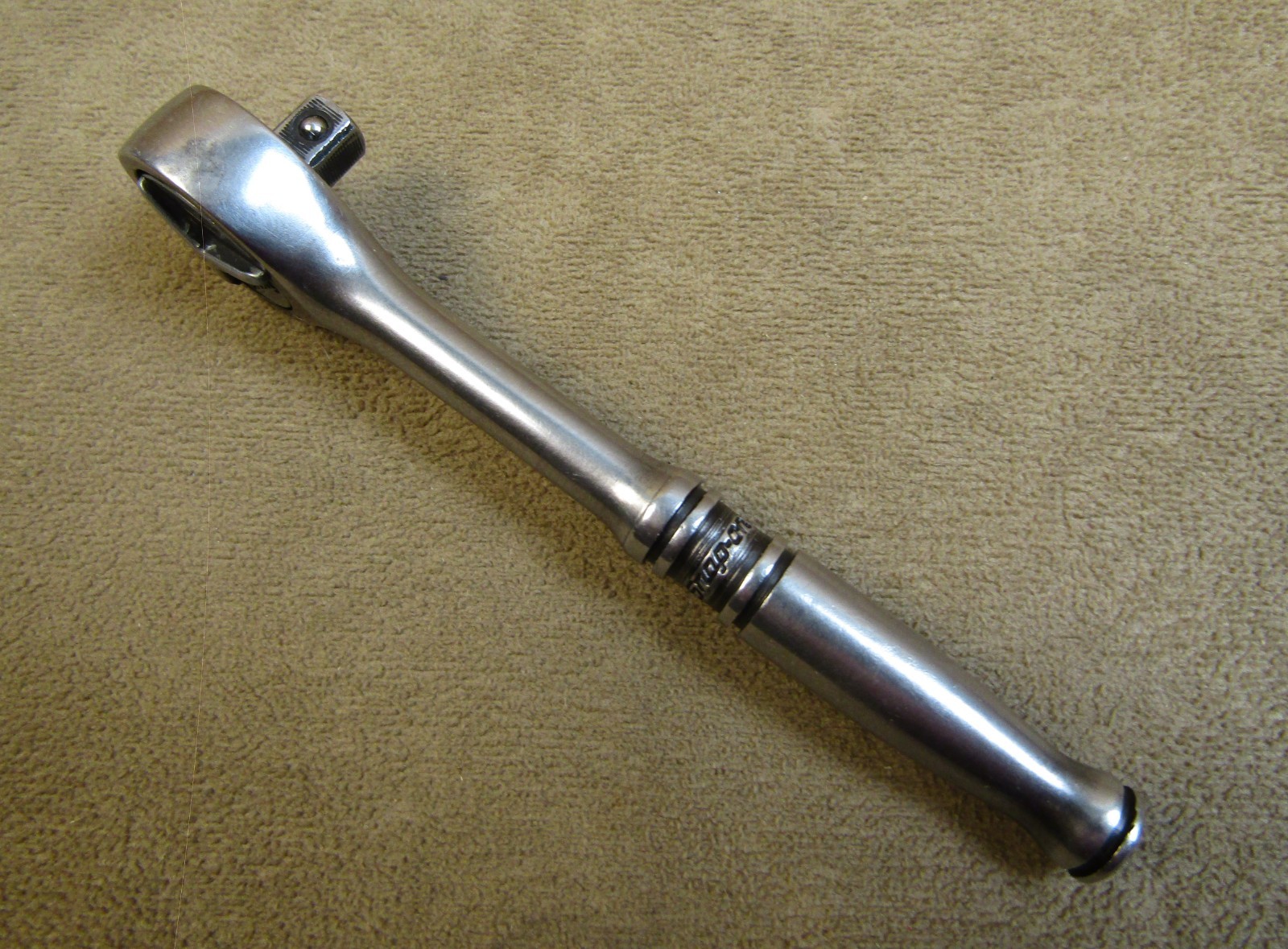 NICE! SNAP ON NO.GTM739 1/4″ DRIVE 4.5″ SHORT HANDLE INDUSTRIAL FINISH RATCHET