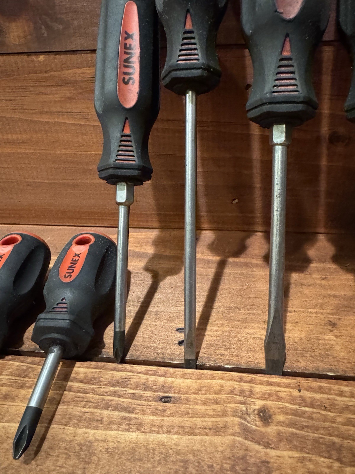 Sunex Tools 7 Pc Flat Head Phillips Head Screwdriver Set Red