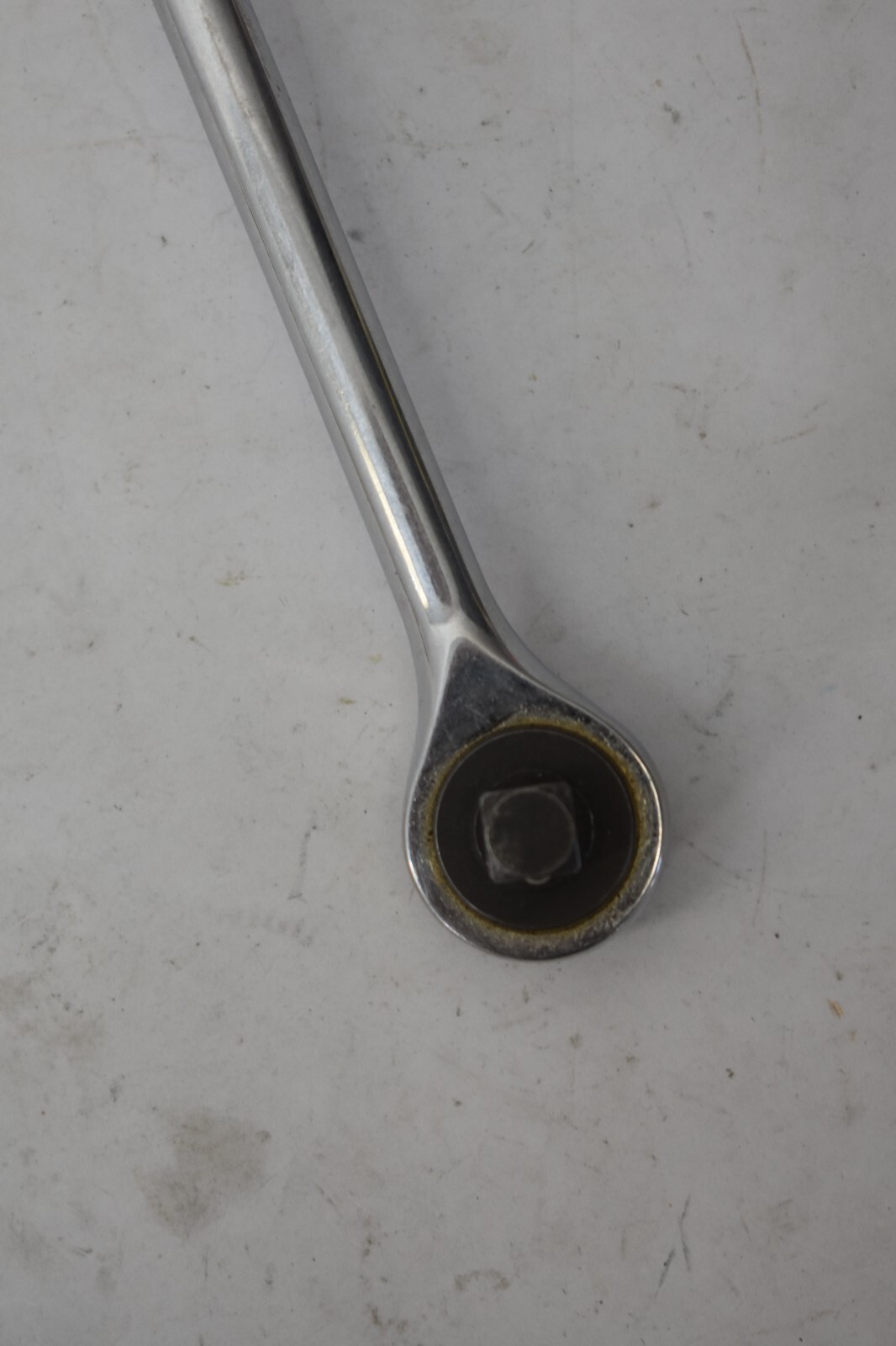 Mac Tools XRR10PA 3/8″ Drive Bi Material Round Heat Ratchet 10″ Handle USED