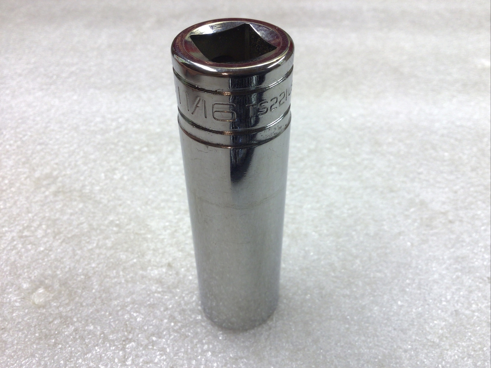 Snap-On#TS221 – Chrome 11/16”SAE, Deep Socket, Flank Dr. 1/2″ Dr. 6 Pt.-USA-NEW