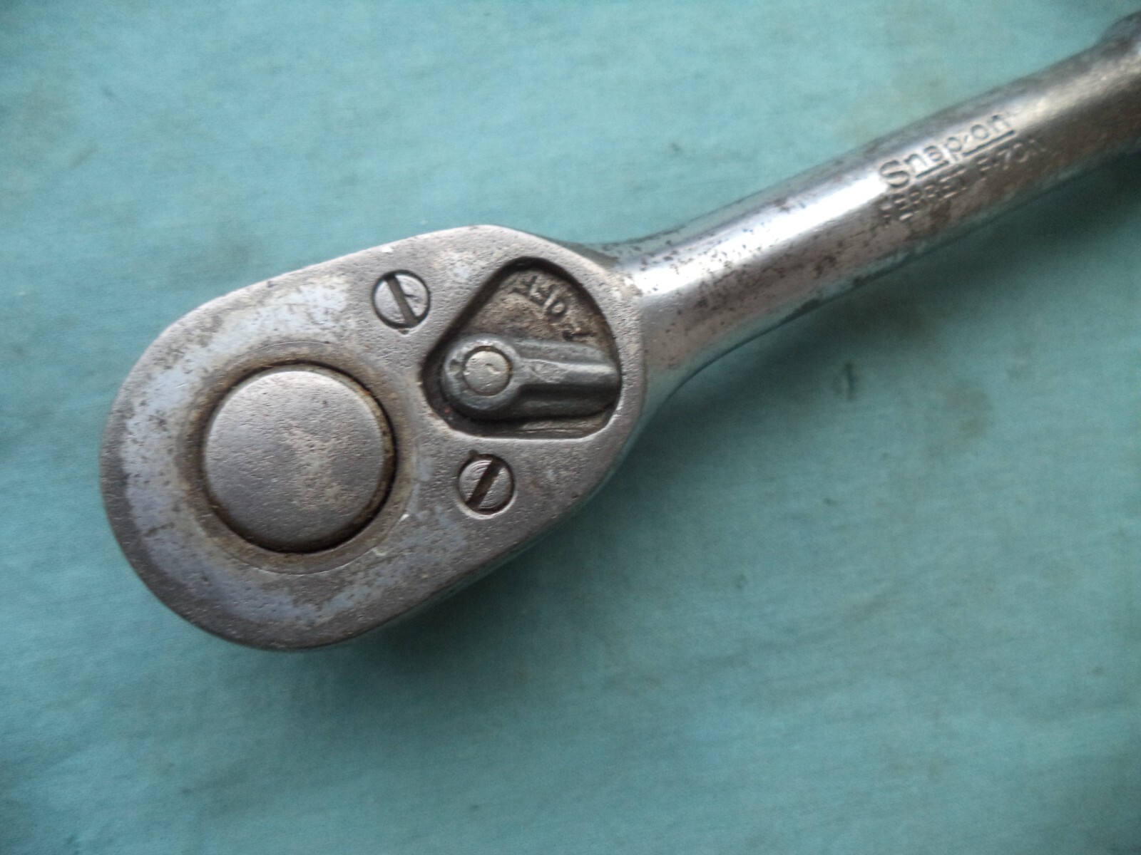 SNAP ON VINTAGE 3/8″ DRIVE FIXED HEAD RATCHET #F-70N RARE !
