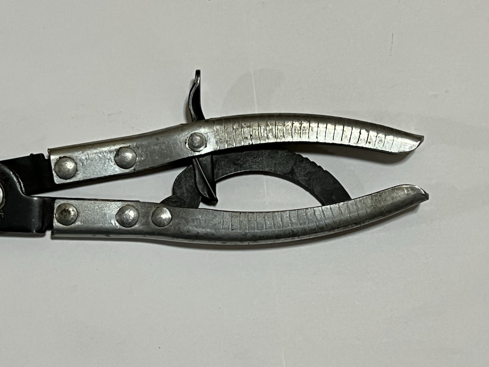 KD Tools Vintage No 145 Hose Clamp Locking Pinch Pliers 2-1/2″ Wide Jaws USA