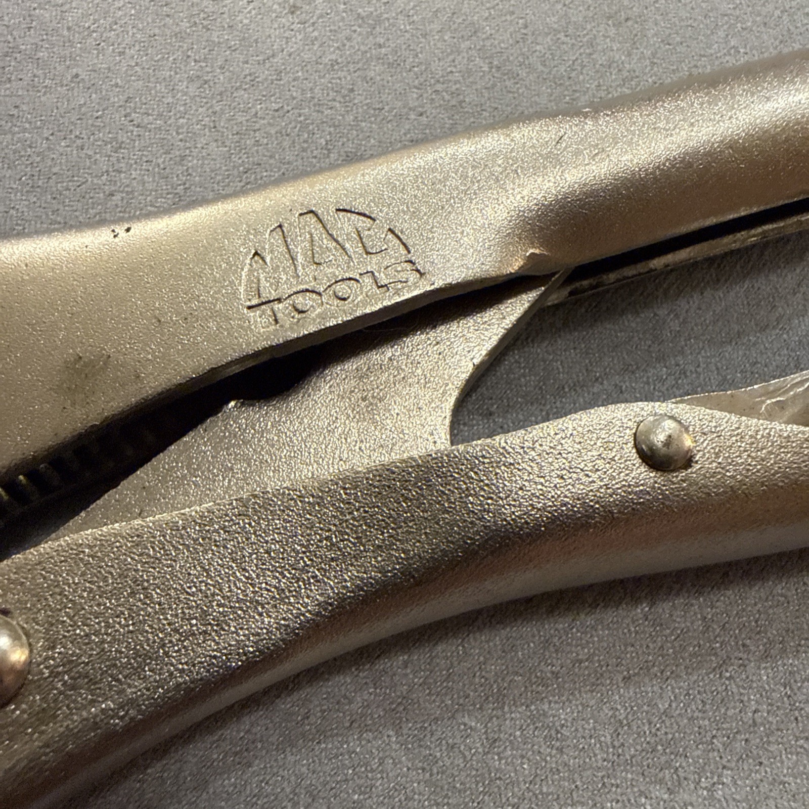 Mac Tools 8-7/8″ Long Curved Jaw Locking Pliers MLP10CJ