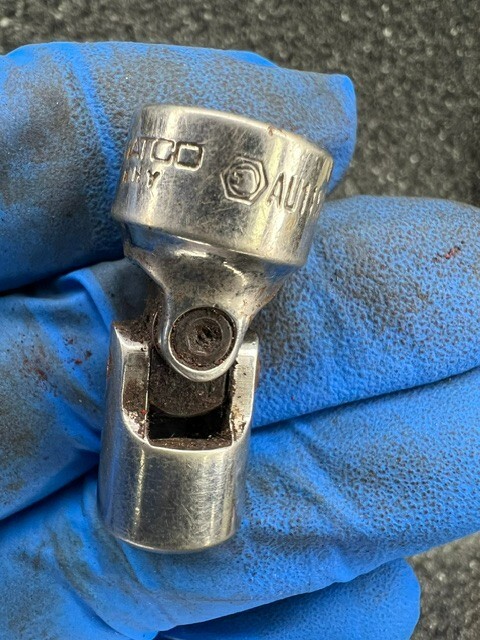 Matco 11mm Swivel Socket, 1/4″ Drive, AU11M6