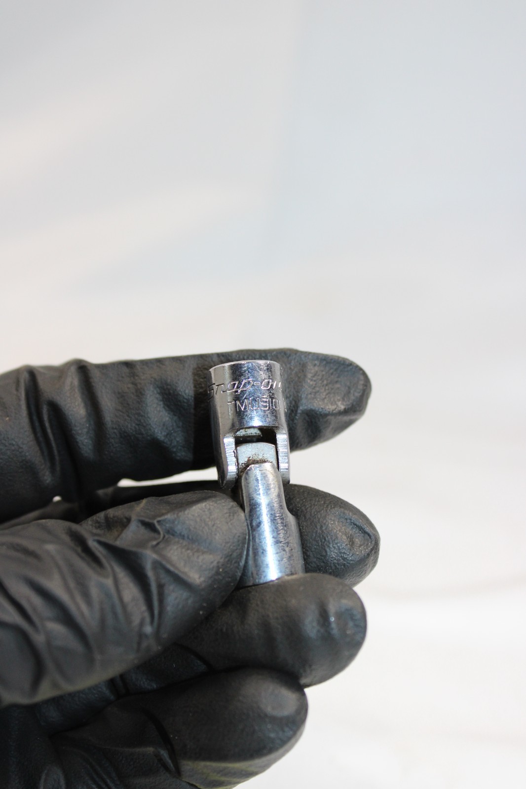 Snap On TMUS101 1/4″ Drive 5/16″ Shallow 6Pt Chrome Universal Socket