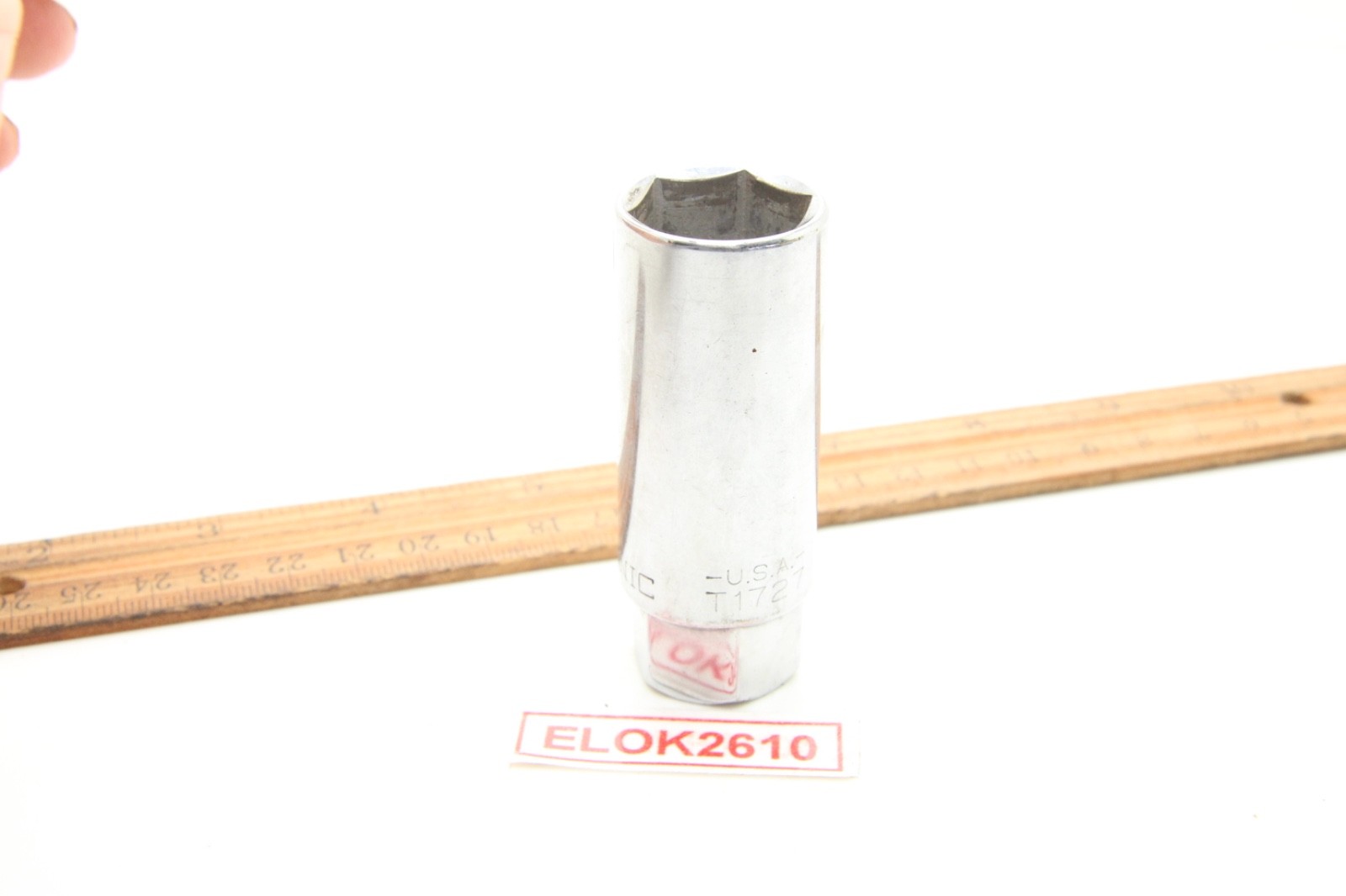 Master Mechanic T1727 13/16″ SAE Chrome Spark Plug Socket w/Rubber Insert USA