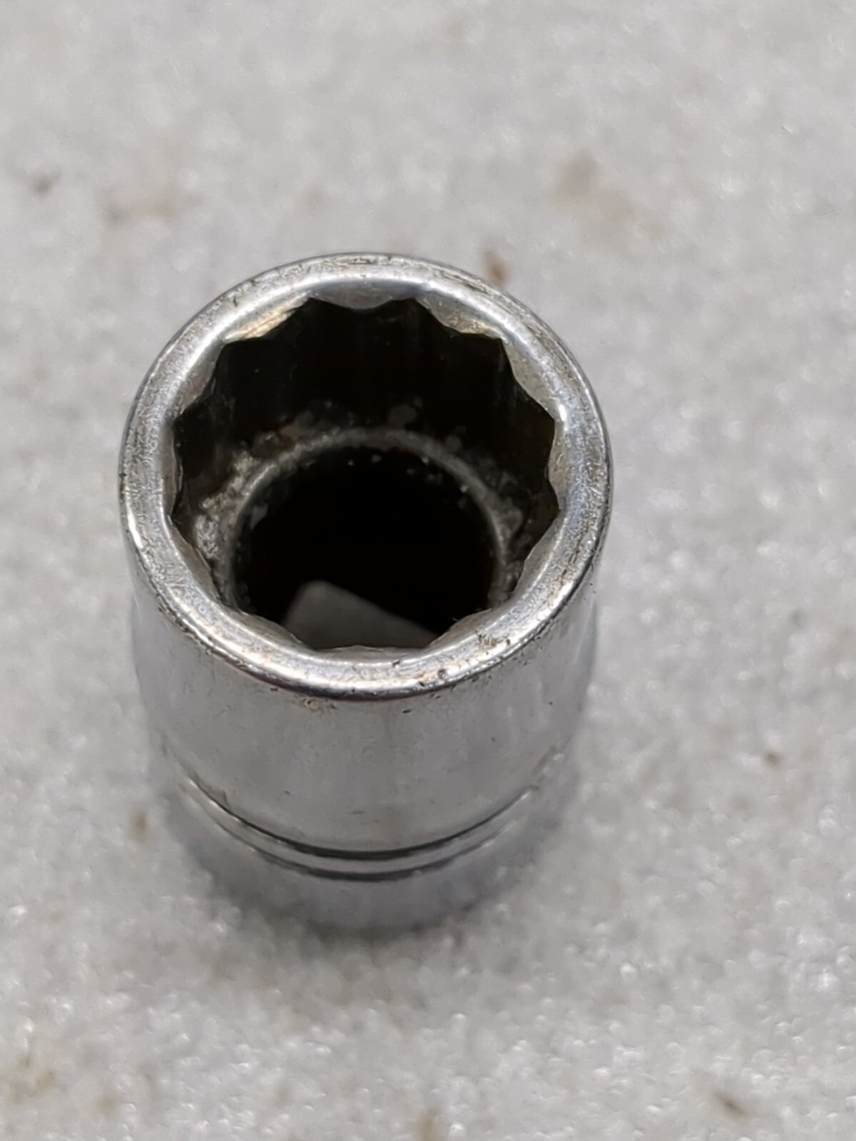 Vintage Indestro 3/8 DRIVE 12 POINT 7/16″ Standard Socket 6214