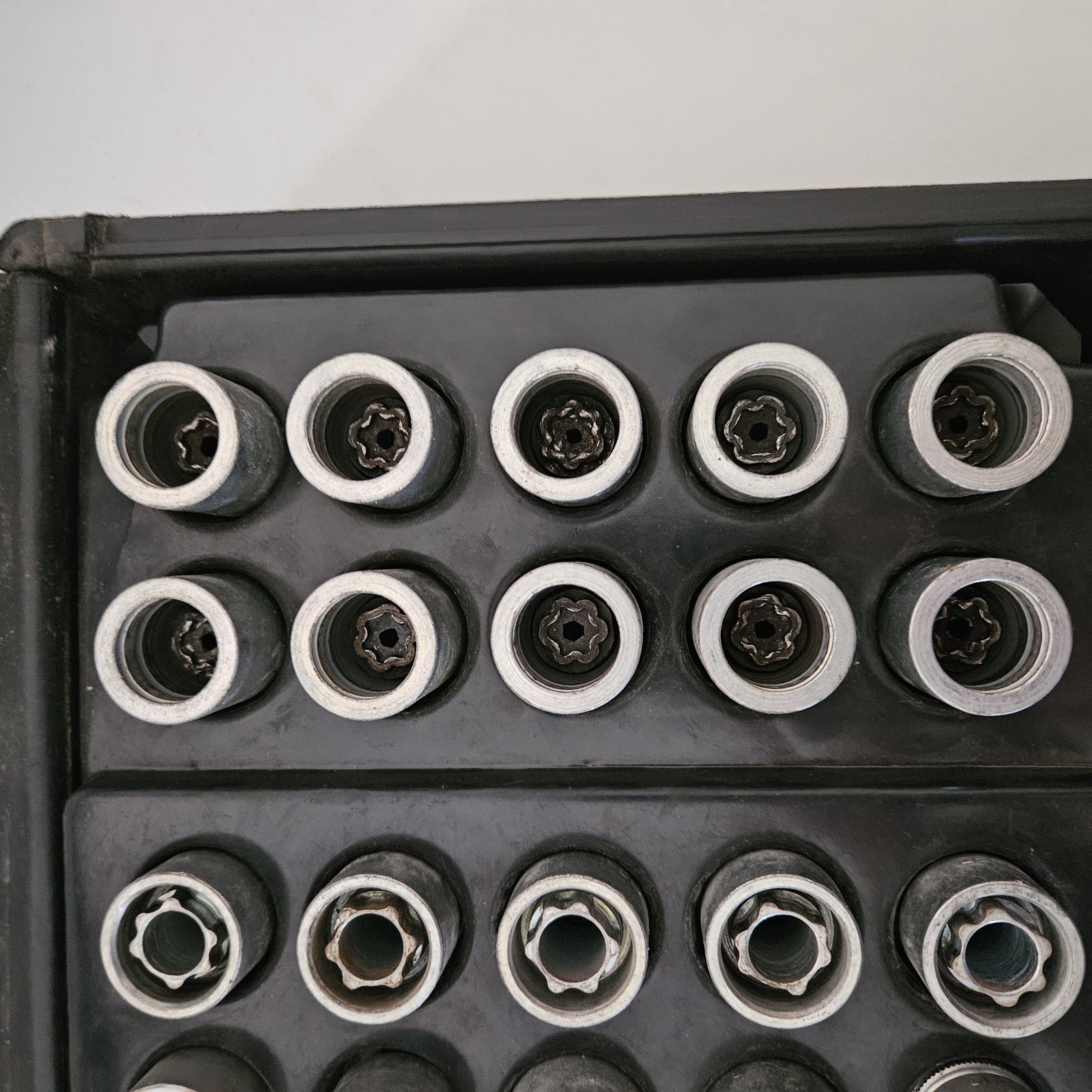 Rotunda Master Service Tool Set For Locking Lug Nuts