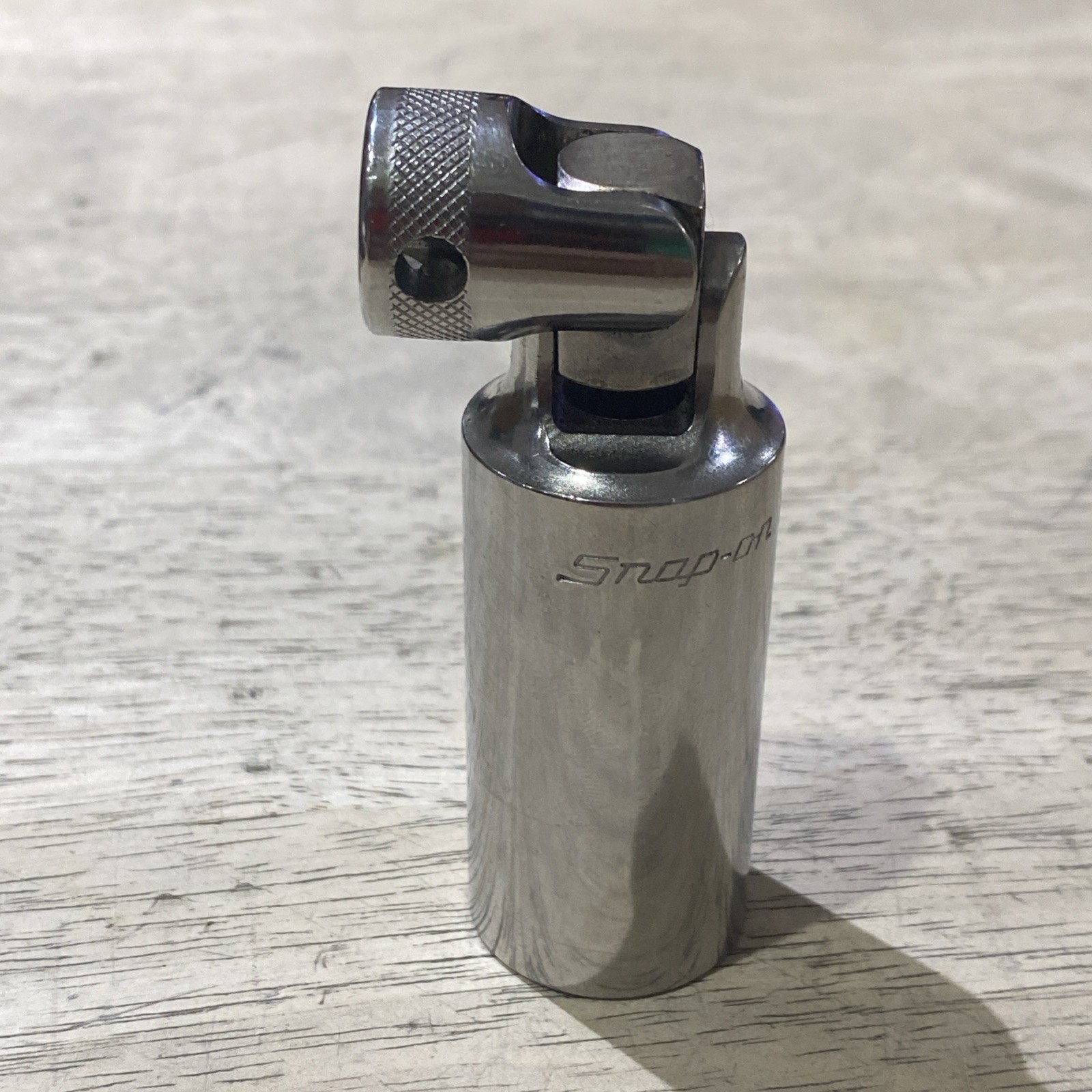 Snap On 3/8″ Drive 13/16″ Spark Plug Socket Universal Swivel S9704KFUA USA