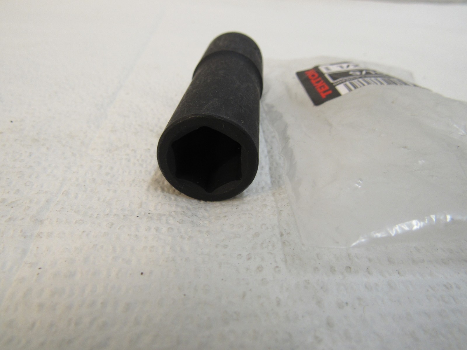Tekton 9/16″ x 1/2″ Drive 6 Point Deep Well Socket SID23014