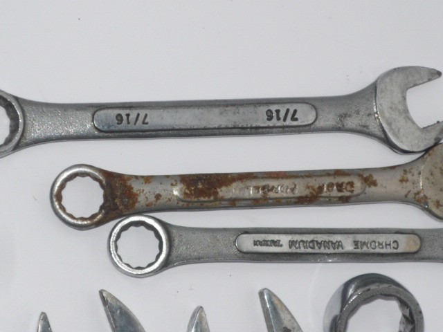 Lot of 23 wrenches, open and box end , Craftsman, SK, Master Mechanic & more.