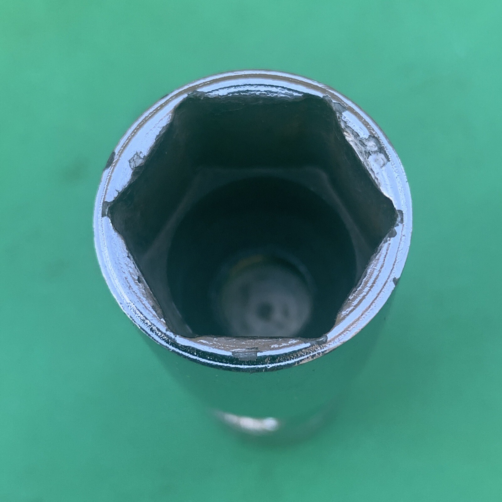 Snap-On USA 3/8 Drive 6-Point SAE 11/16″ Flank Drive Deep Universal Socket FSU22