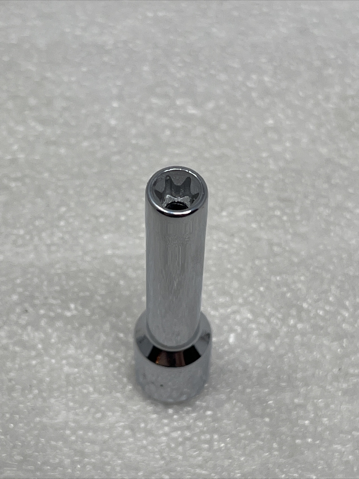 E6 SK Hand Tools 44956, 1/4″ Drive Metric Deep Female Inverted Torx Socket, USA