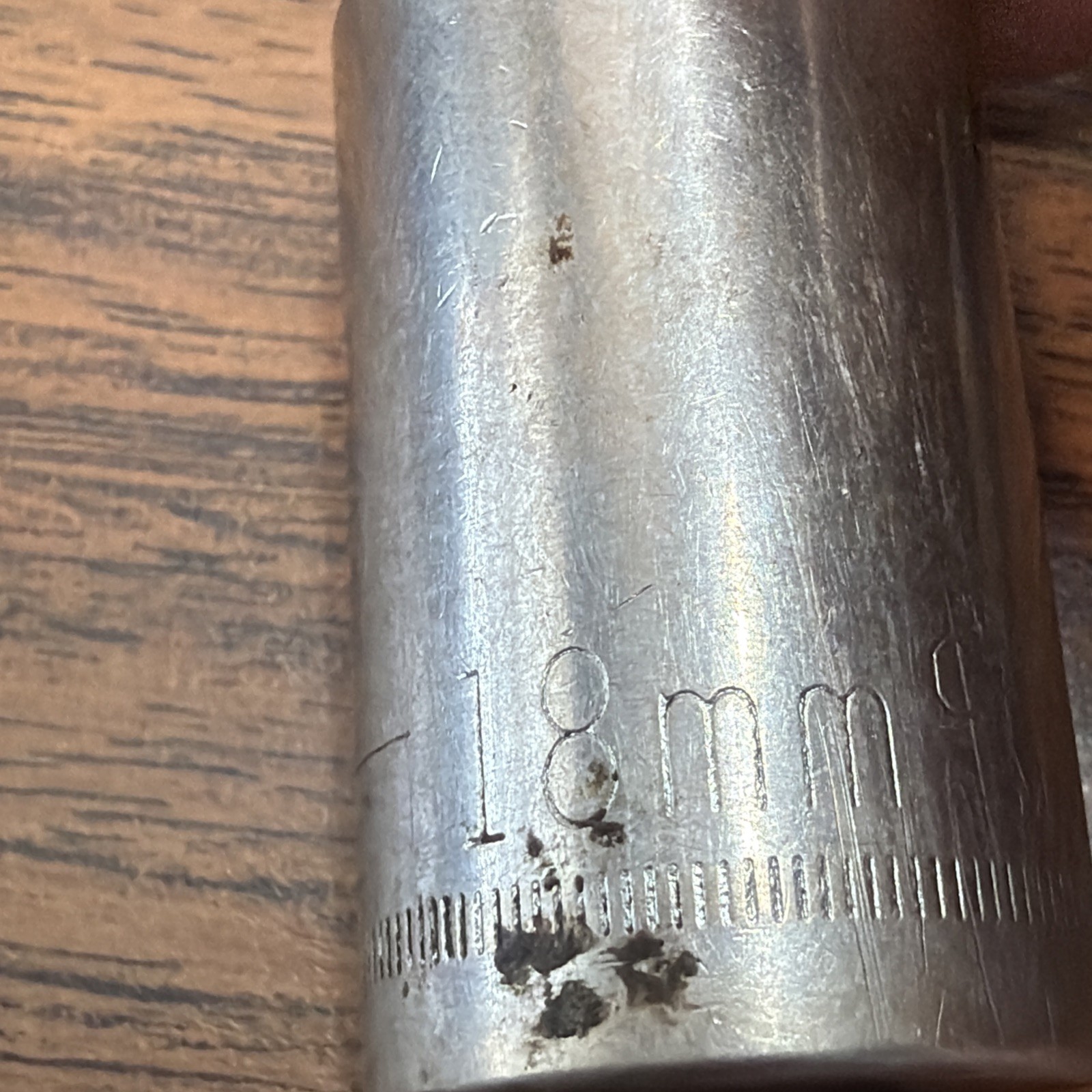 Craftsman USA GK 8 pc 3/8″ Drive Metric Mid-Length Socket Partial 10-19mm 43219