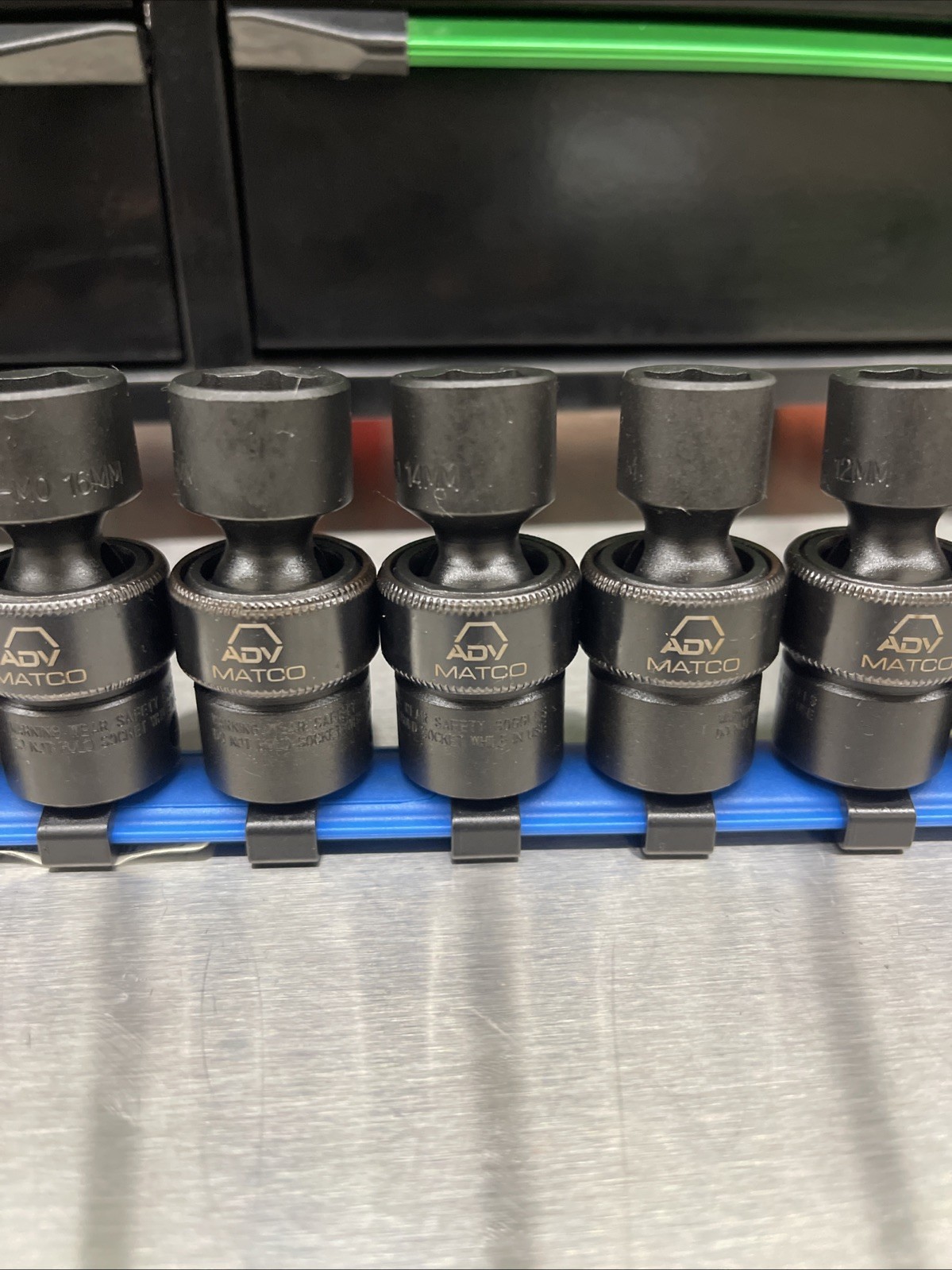 NEW! Matco Tools SBUPM106V 10pc 3/8″ Dr Metric 6 Pt ADV Swivel Impact Socket Set