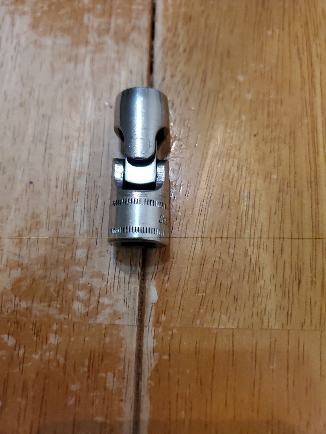 Snap On 3/8″ Drive 12MM 6PT Chrome Swivel Socket FSUM12