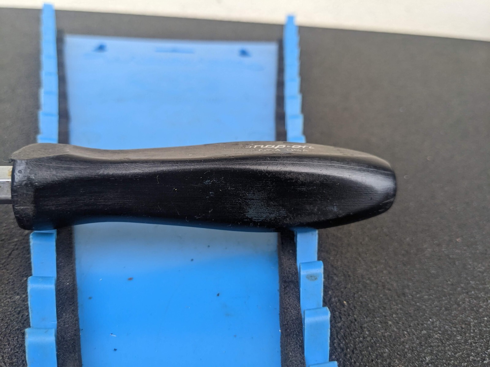 #bk358 Snap-On SDS4 4″ # 2 Flathead BLACK Slimline Handle Screwdriver USA