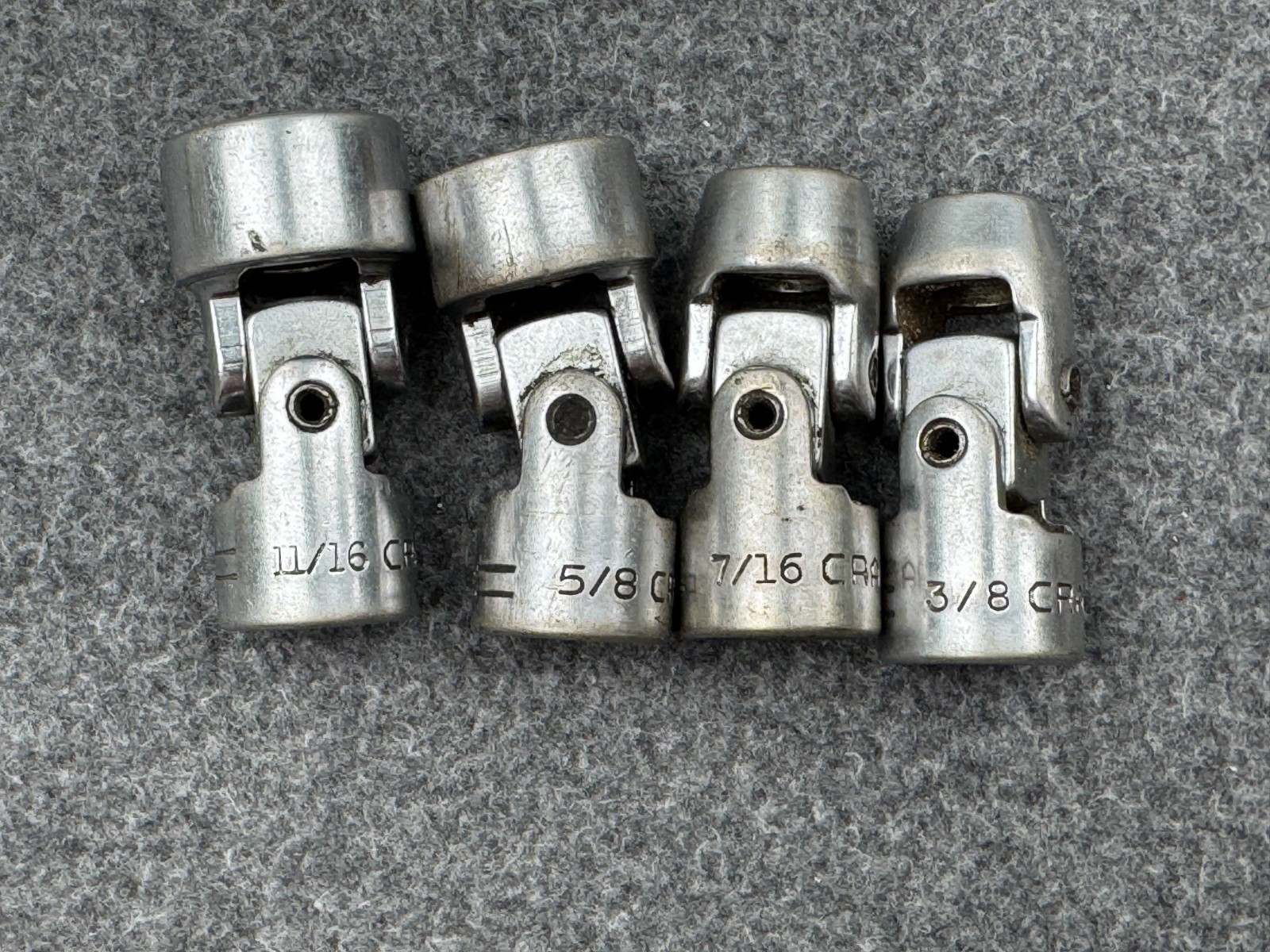 Craftsman Swivel Universal Joint Socket 4 Pieces V Series 11/16, 5/8, 7/16, 3/8