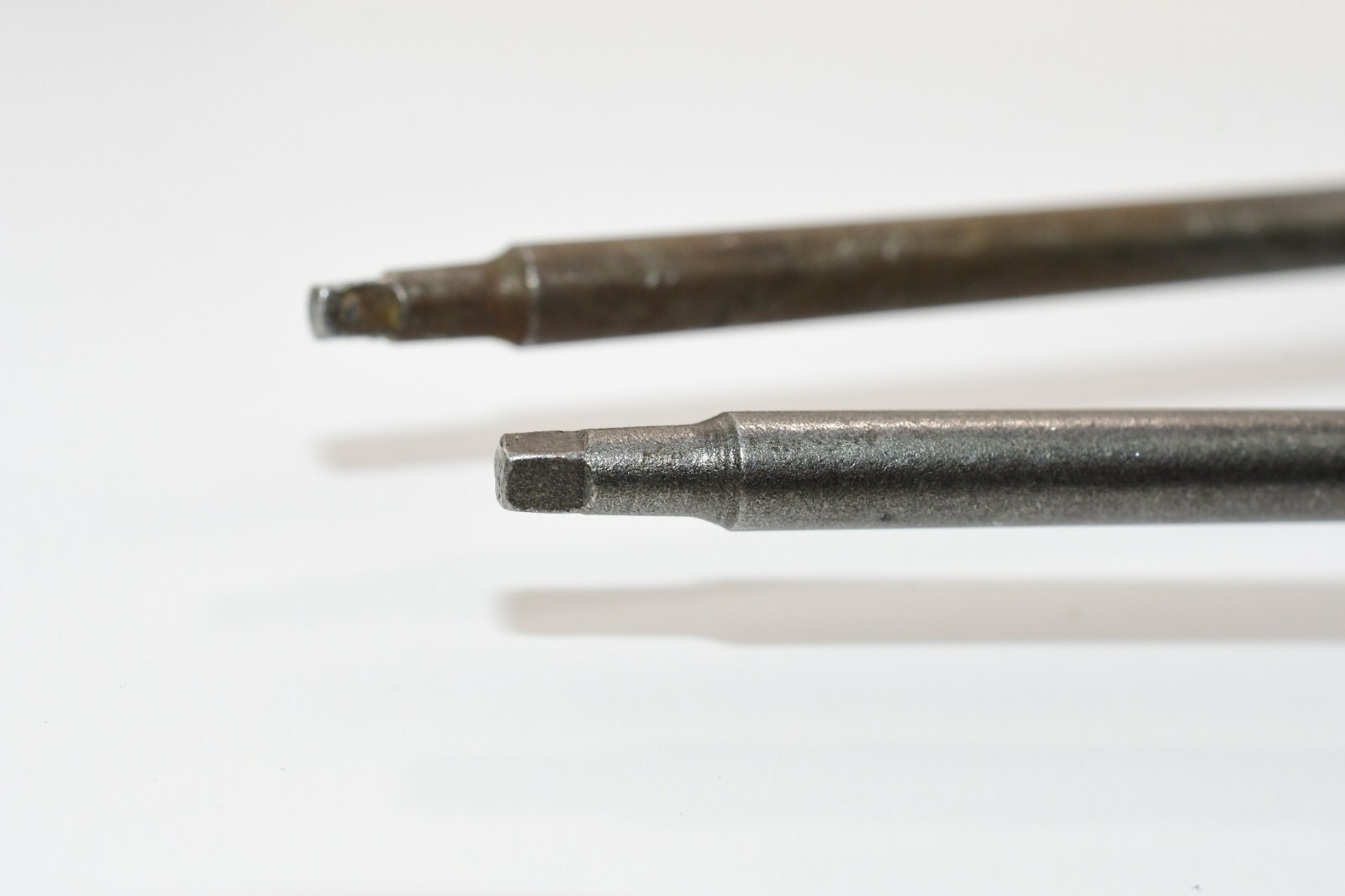 Popular Mechanics 33393 Torx 3-1/2″ Shaft Yellow/Black Handle USA 2 Pieces
