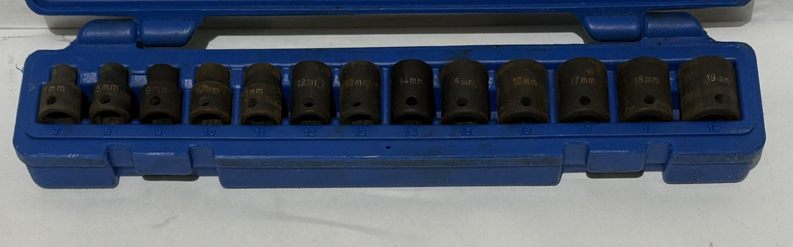 Cornwell Blue Power 13pc 3/8″ Drive 6-PT Impact Metric Socket Set 7-19mm CBPI2M