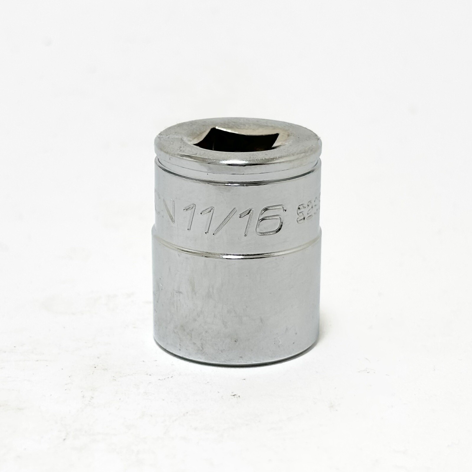 NEW ICON 11/16 INCH SOCKET 3/8” DRIVE SAE INCH 6 POINT POLISHED S2SS69