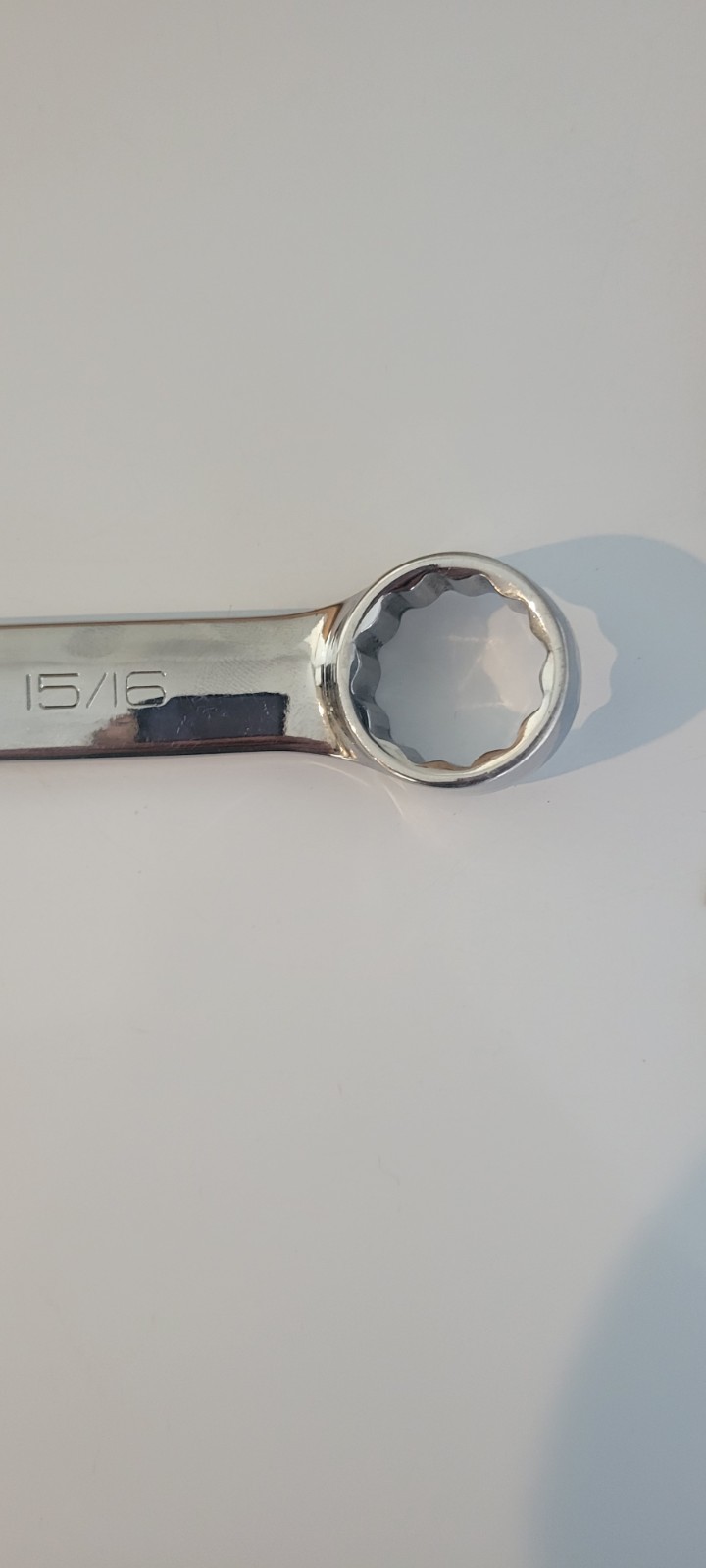 Snap-on Tools USA Like New 15/16″ SAE Standard Length 12PT Chrome Wrench OEX30B