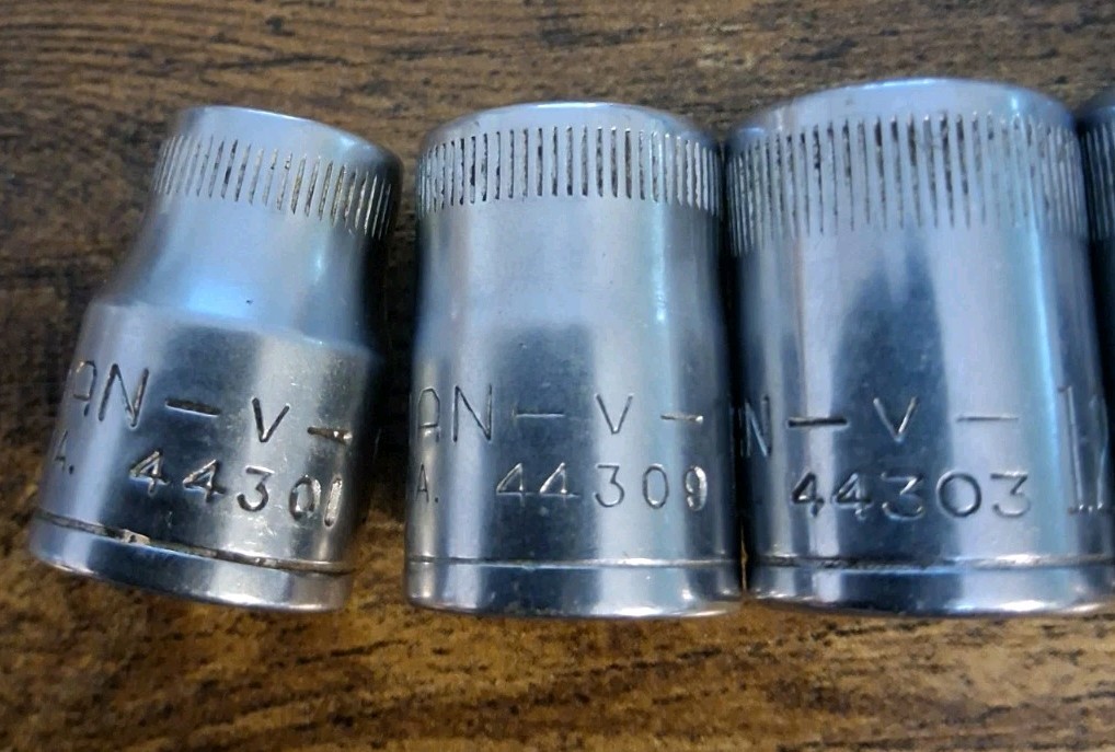 Craftsman 3/8″ Drive 12pt V Metric Sockets 9mm,11mm,12mm,13mm,14mm,17mm