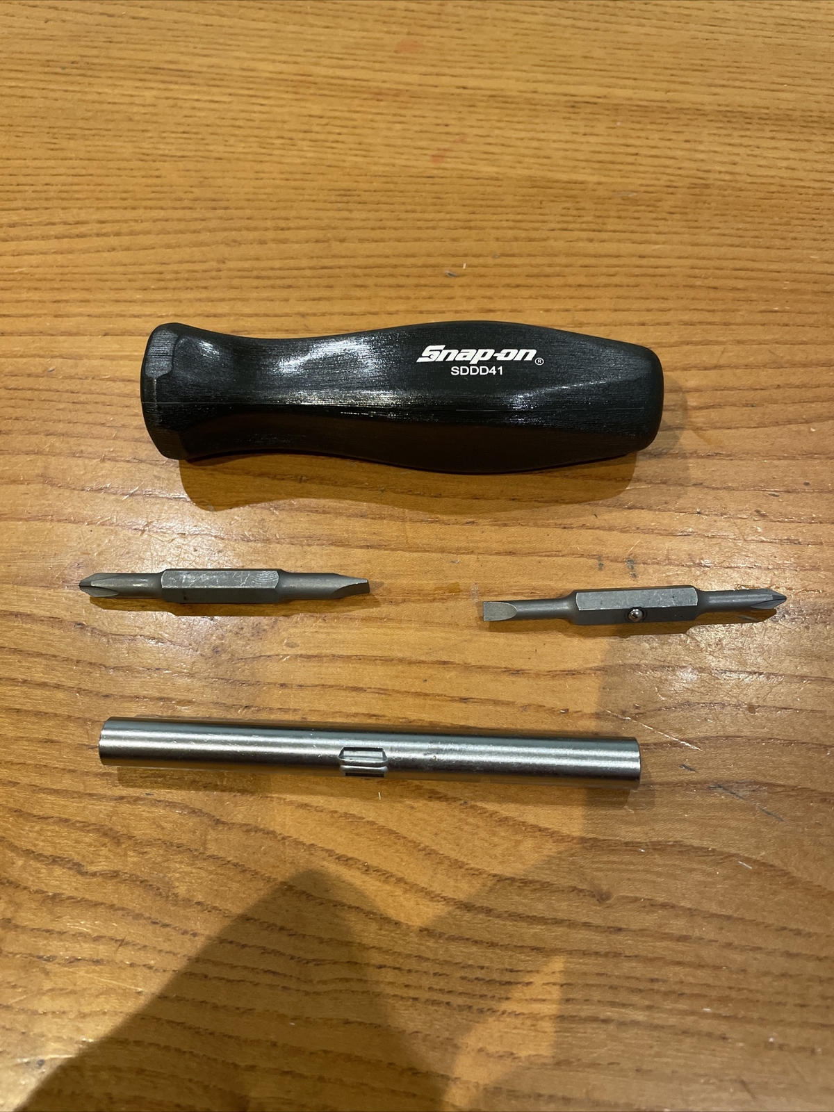 *NEW* Snap-on Reversible Screwdriver SDDD41R *4 BITS* Black, CLASSIC HARD HANDLE