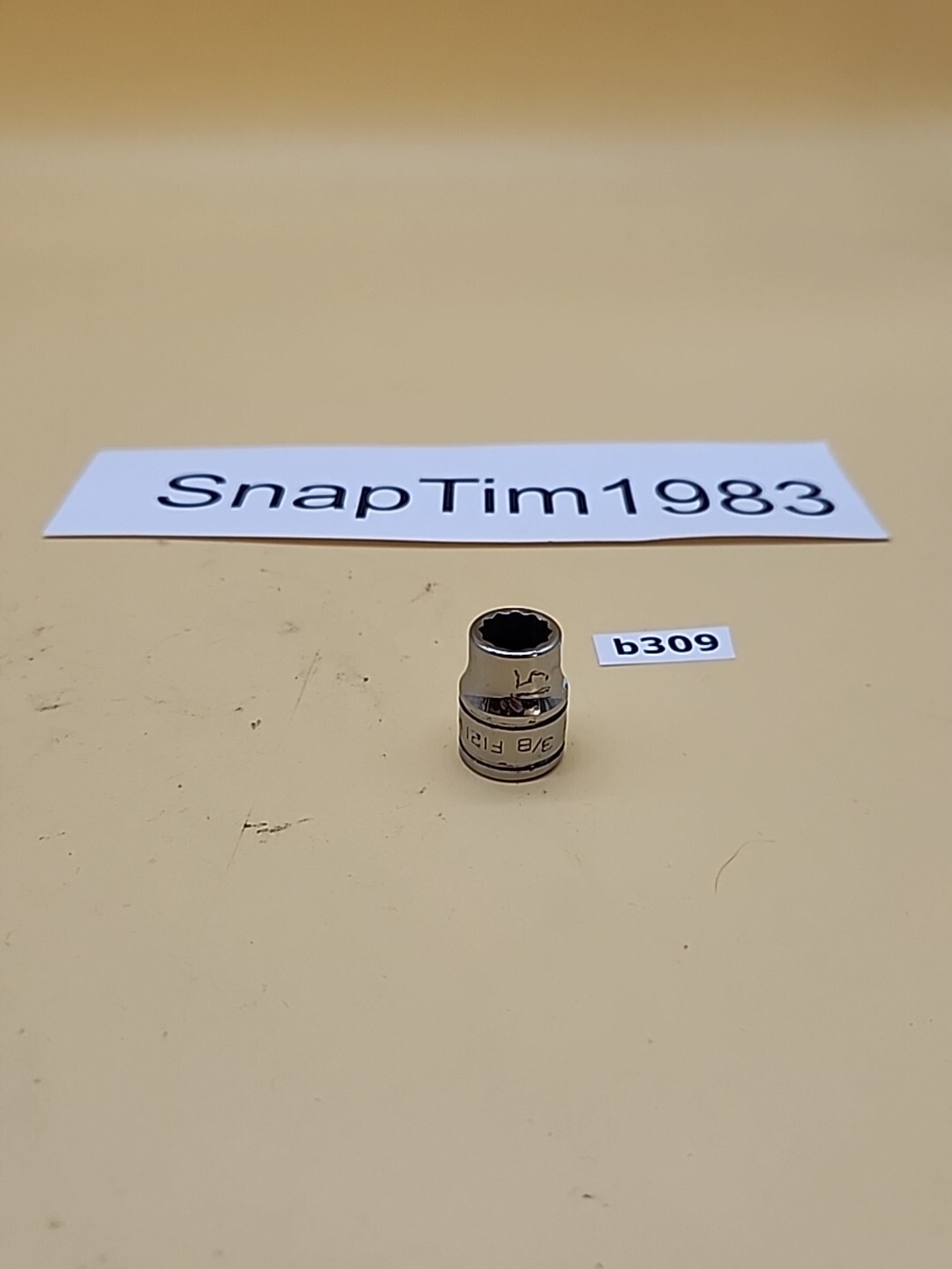 Snap-on Tools F121, 3/8″ Drive 12-Point SAE 3/8″ Shallow Socket USA.