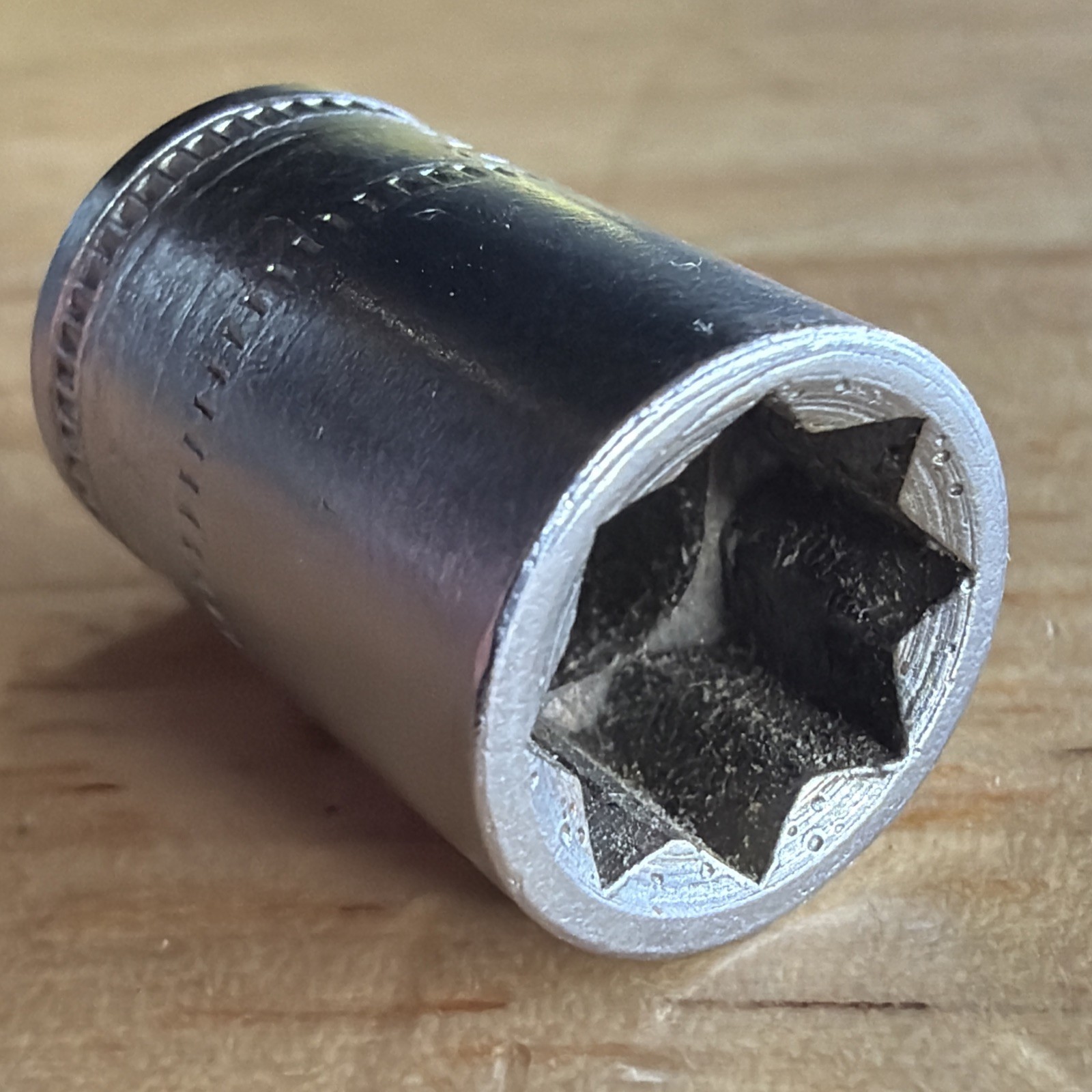 Walden Worcester 5/16″ Shallow Socket 1/4″ Drive 8 Point Double Square 3160 USA