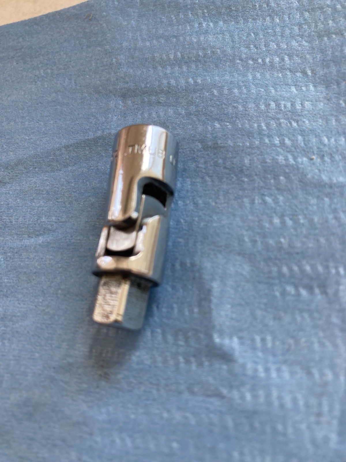 Snap-On USA 1/4″ drive universal wobble joint extension. TMU8