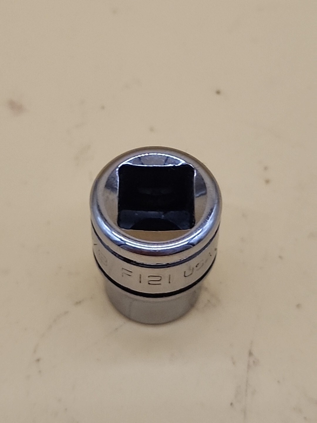 Snap-on Tools F-121 3/8″ Drive 3/8″ Shallow Socket 12-point USA