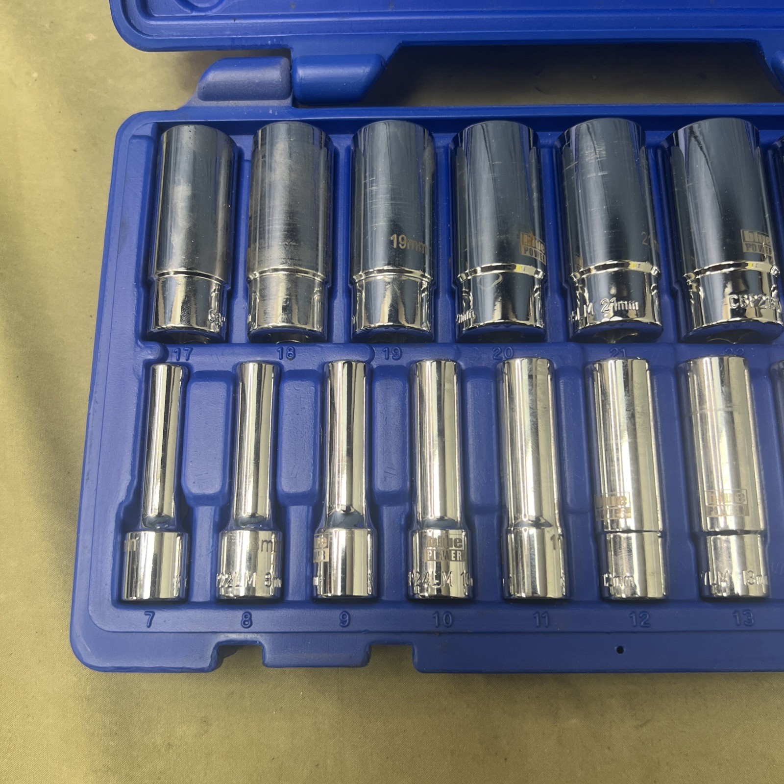 Cornwell 3/8” Drive 7 thru 24 mm 6-pt Deep Socket Set in Case CBP2LMA