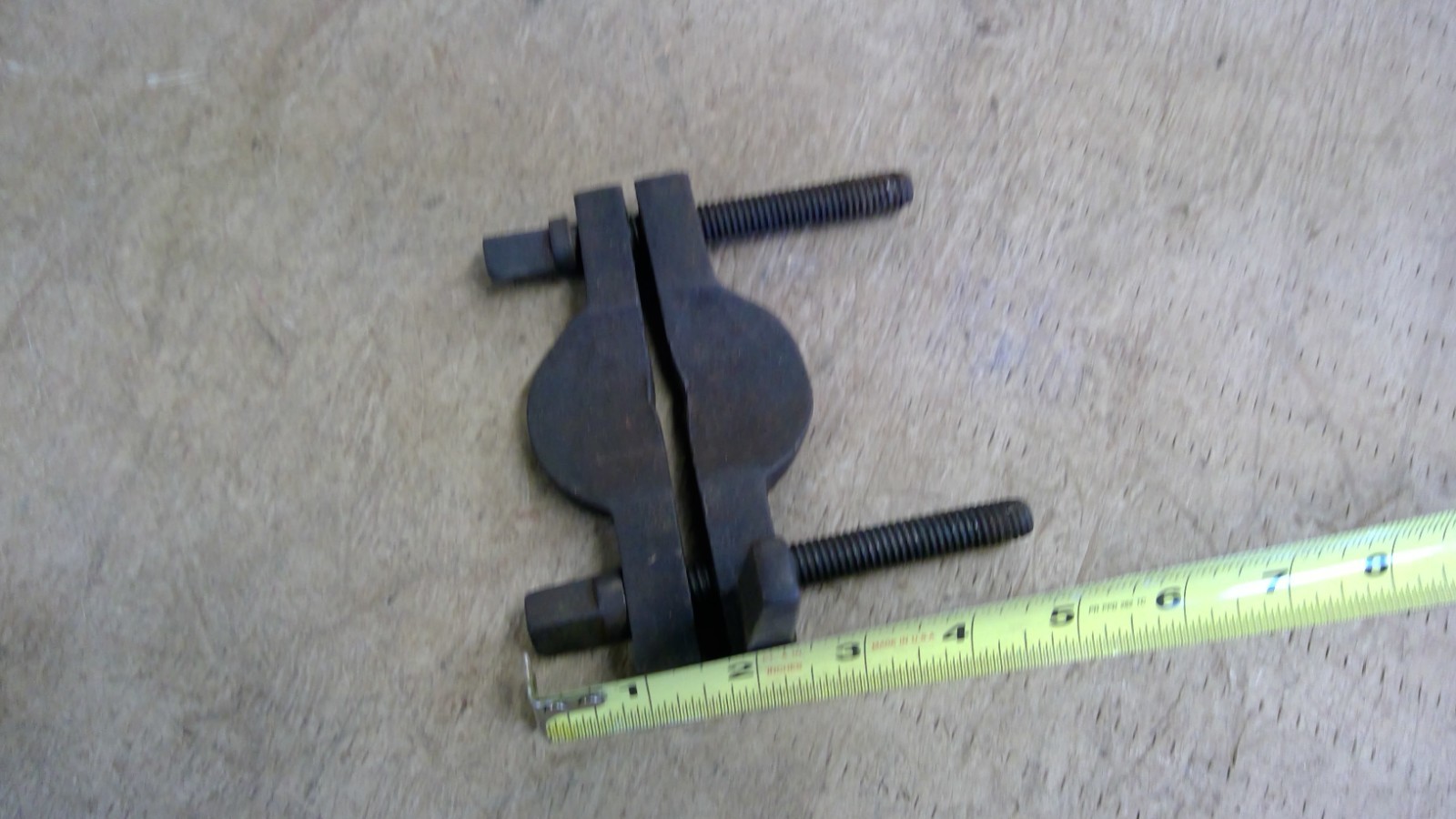 Vintage Bearing Puller Splitter separator. Unmarked Good solid tool