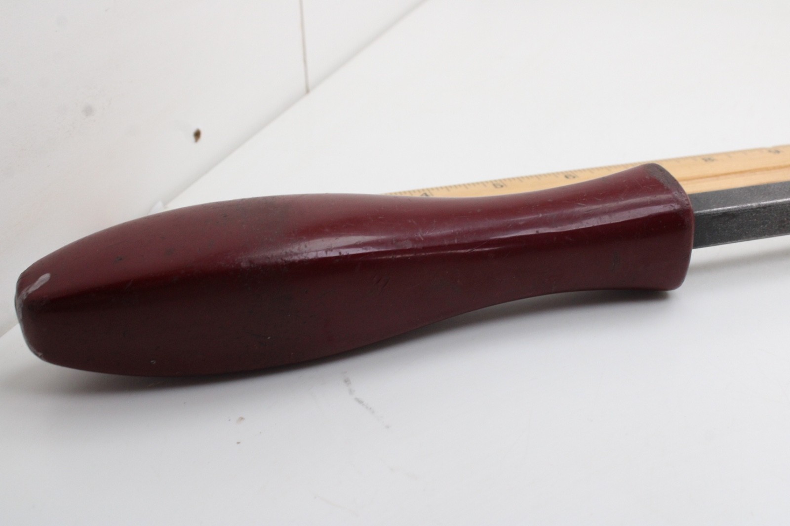 Unbranded 5/8″ Blade 18″ Long Shaft Flat Hard Maroon Handle Screwdriver