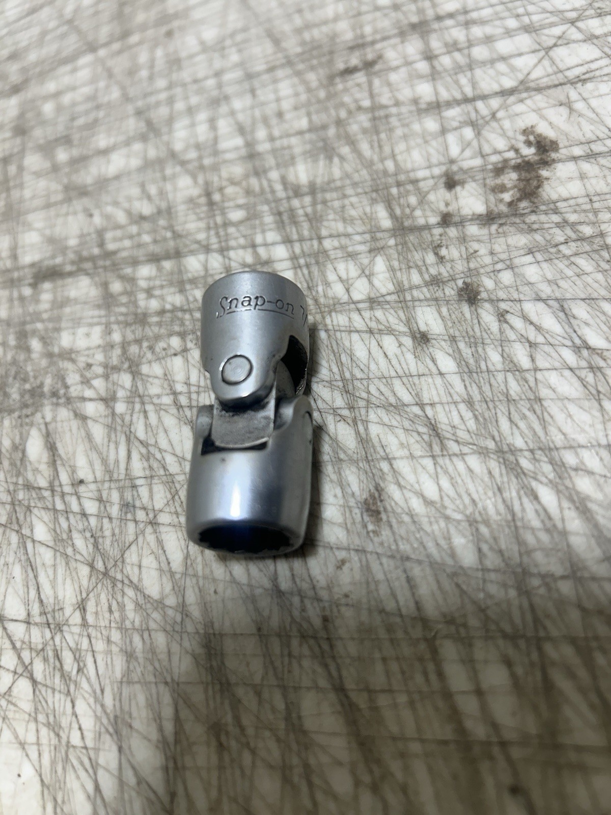 Snap On Tools 3/8″ Drive 7/16″ FVU14 12PT SAE Chrome Universal Swivel Socket