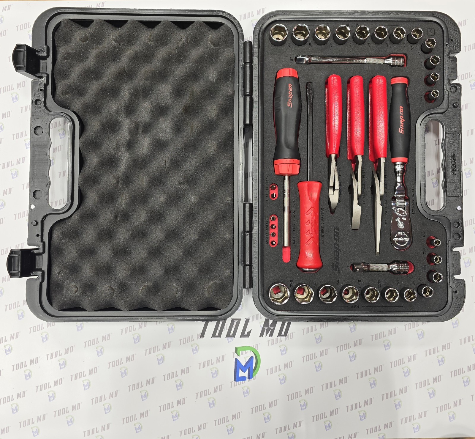 Snap-on Tools NEW 33Pc 3/8″ Drive Metric & SAE Assorted Service Set 233FSMBFR