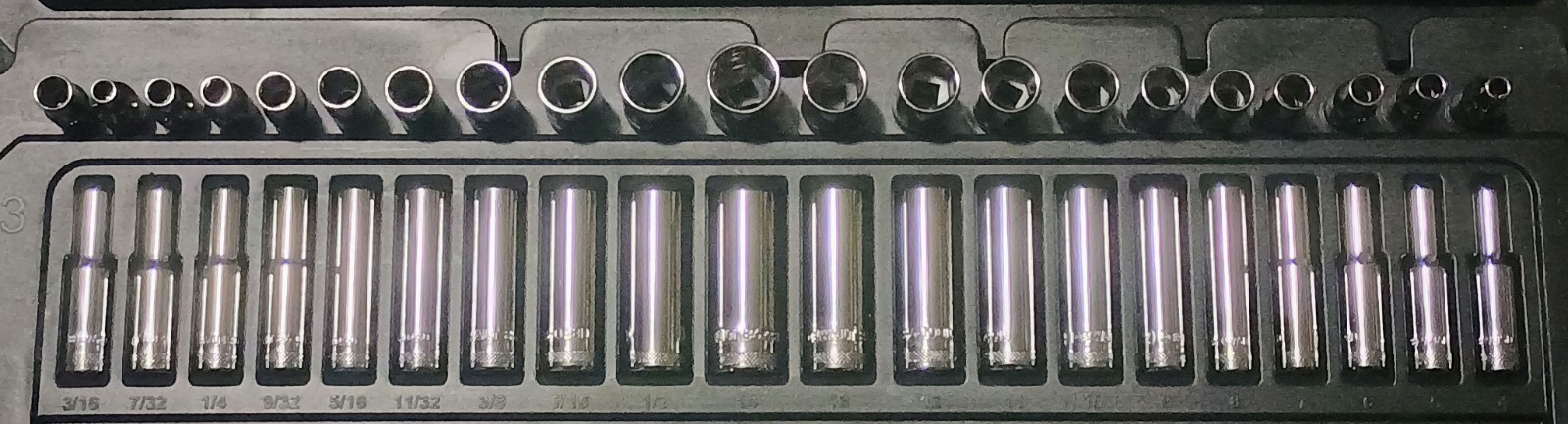 DeWalt 41 Piece SAE METRIC Standard Deepwell 6 Point Socket Set for 1/4″ Drive