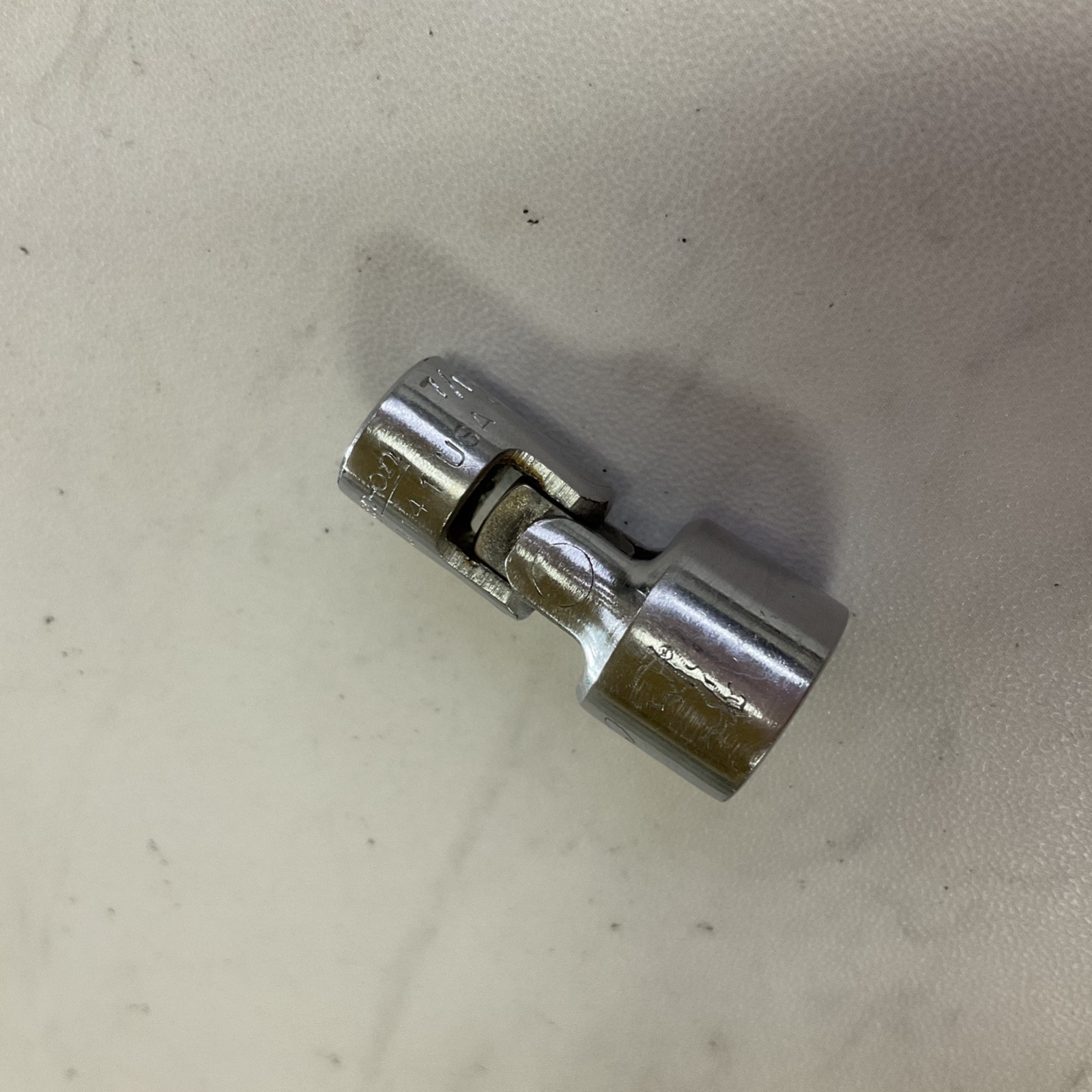 Snap-on TMU141 7/16″ Universal Swivel Socket 1/4″ Drive 12-Point USA SHIPS FREE
