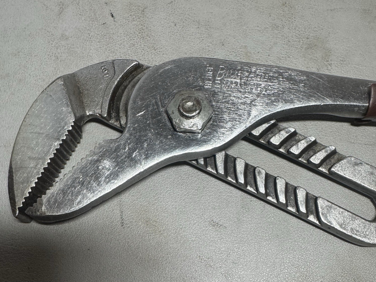 Vintage Blue-Point 16″ Tongue & Groove Pliers HL116P. See Pictures for Condition